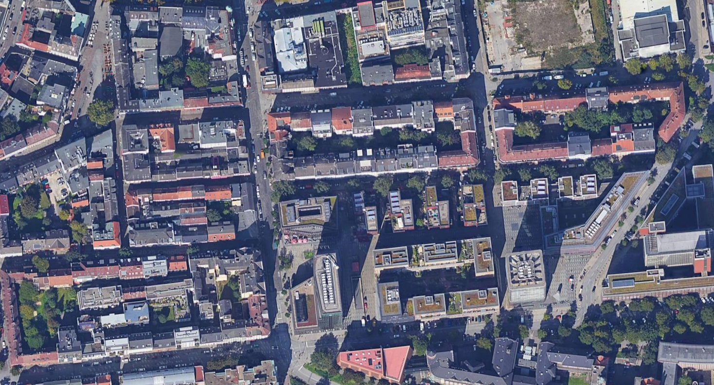 In einer Seitenstraße auf St. Pauli überfiel der Täter die junge Frau.