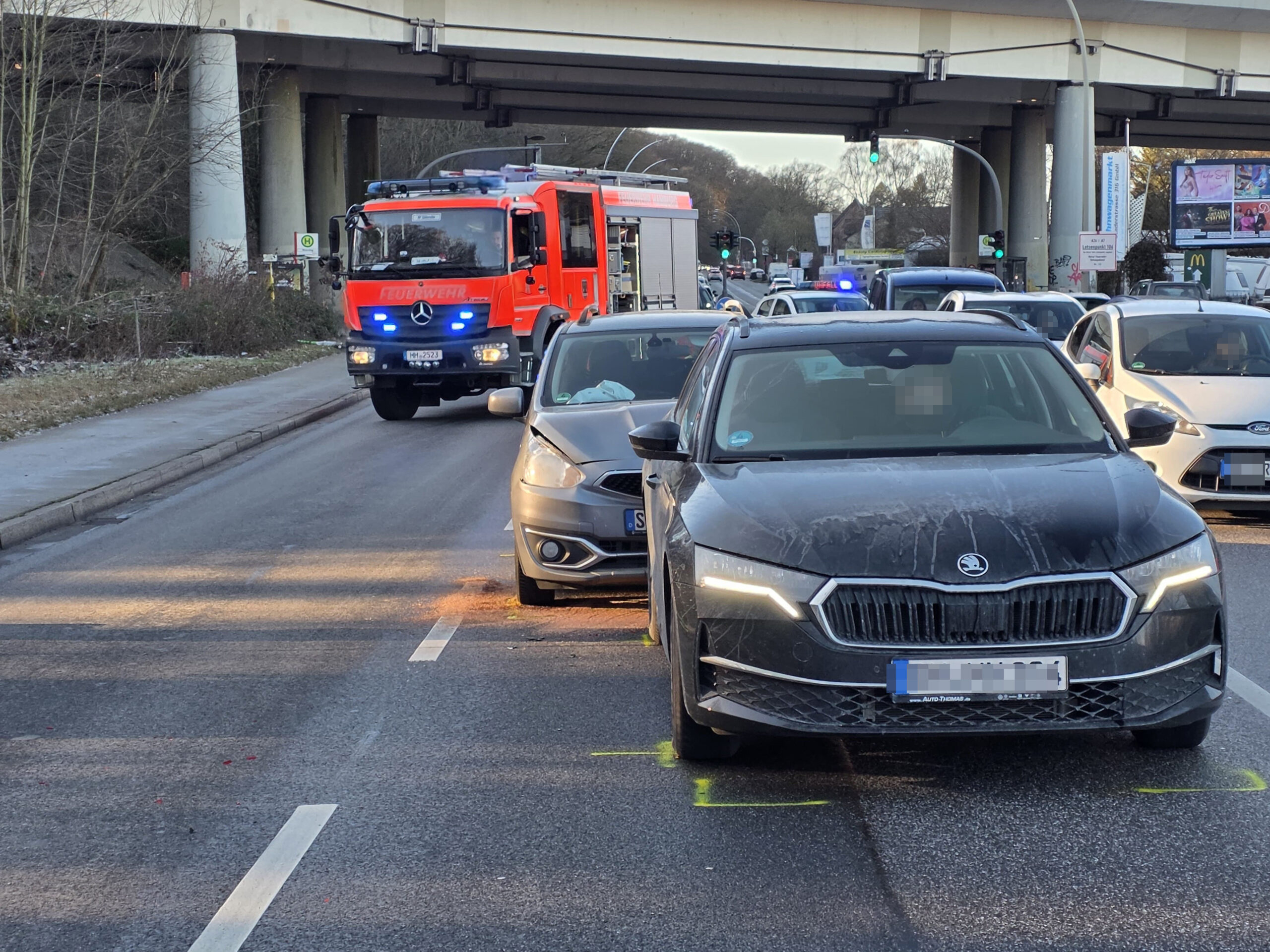 Bei dem Unfall wurden zwei Kinder verletzt.