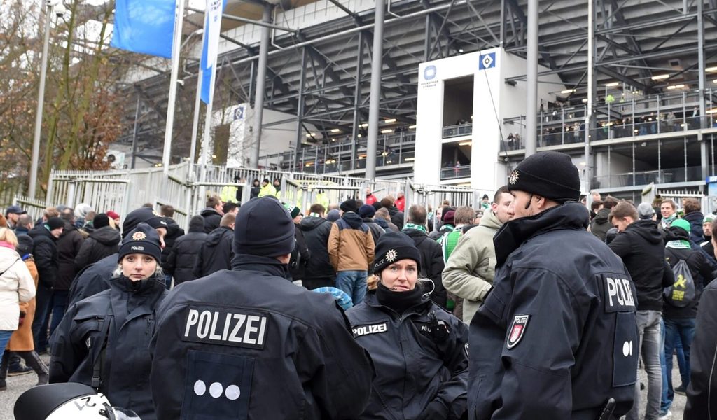neues-plakat-entdeckt-werder-fans-provozieren-hsv-wie-gef-hrlich-wird-das-derby