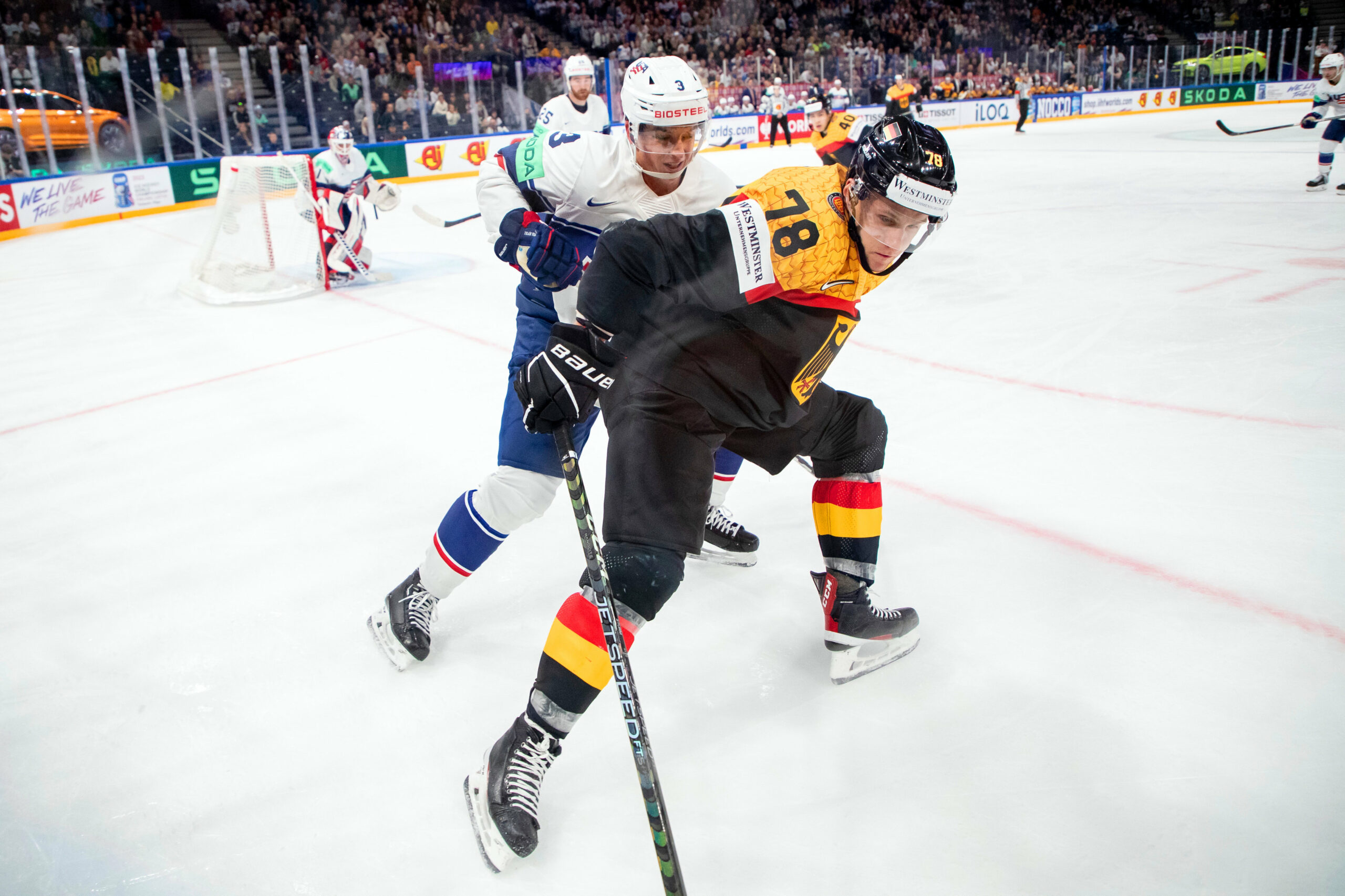Der deutsche Eishockey-Star Nico Sturm beim WM-Halbfinale 2023 gegen die USA