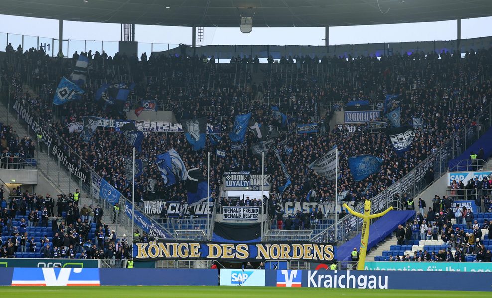 Die HSV-Fans sorgen in Sinsheim für ein Hamburger Heimspiel