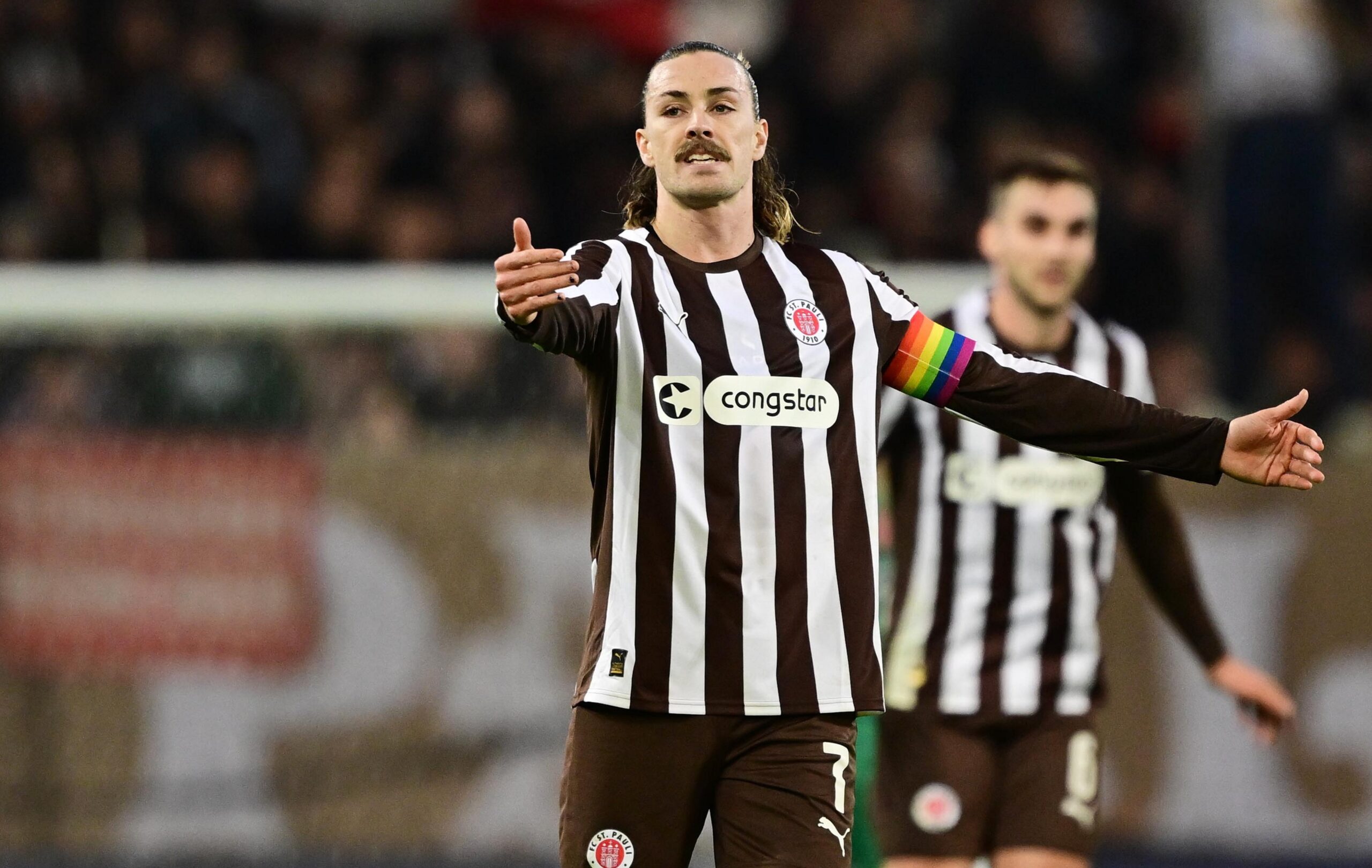Jackson Irvine und James Sands gegen Heidenheim