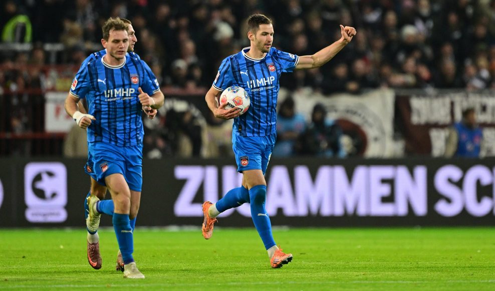 Marvin Pieringer bejubelt seinen Anschlusstreffer zum 2:1