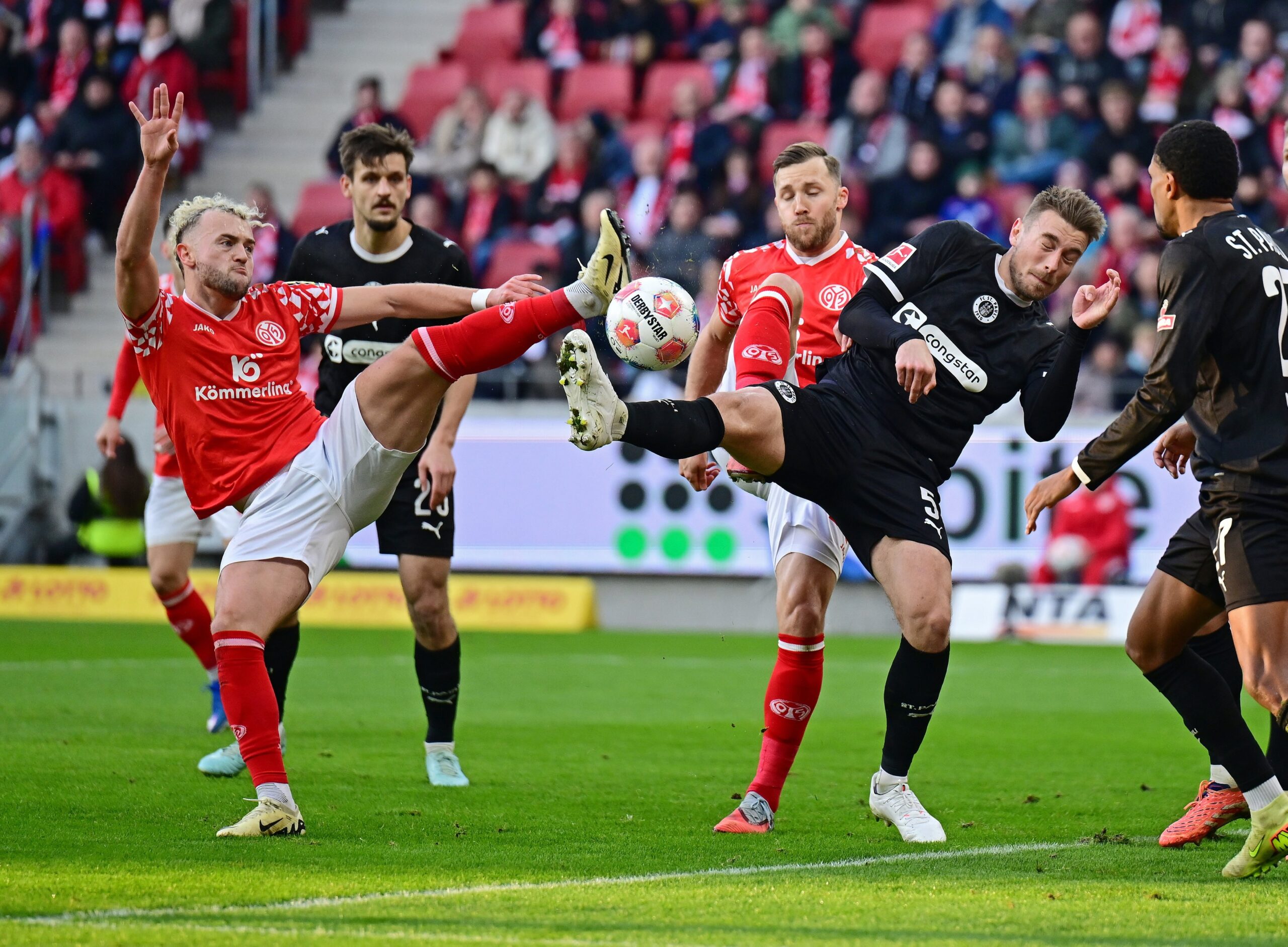 Hauke Wahl blockt Mainzer Hollerbach