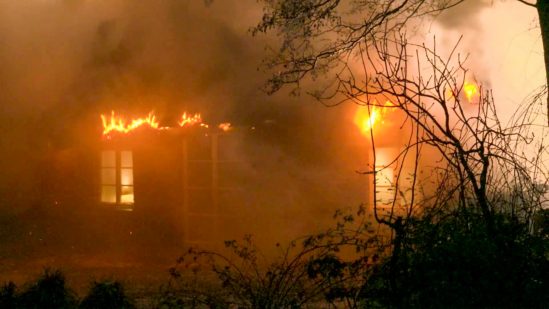 In Kudensee ist ein Reetdachhaus abgebrannt.