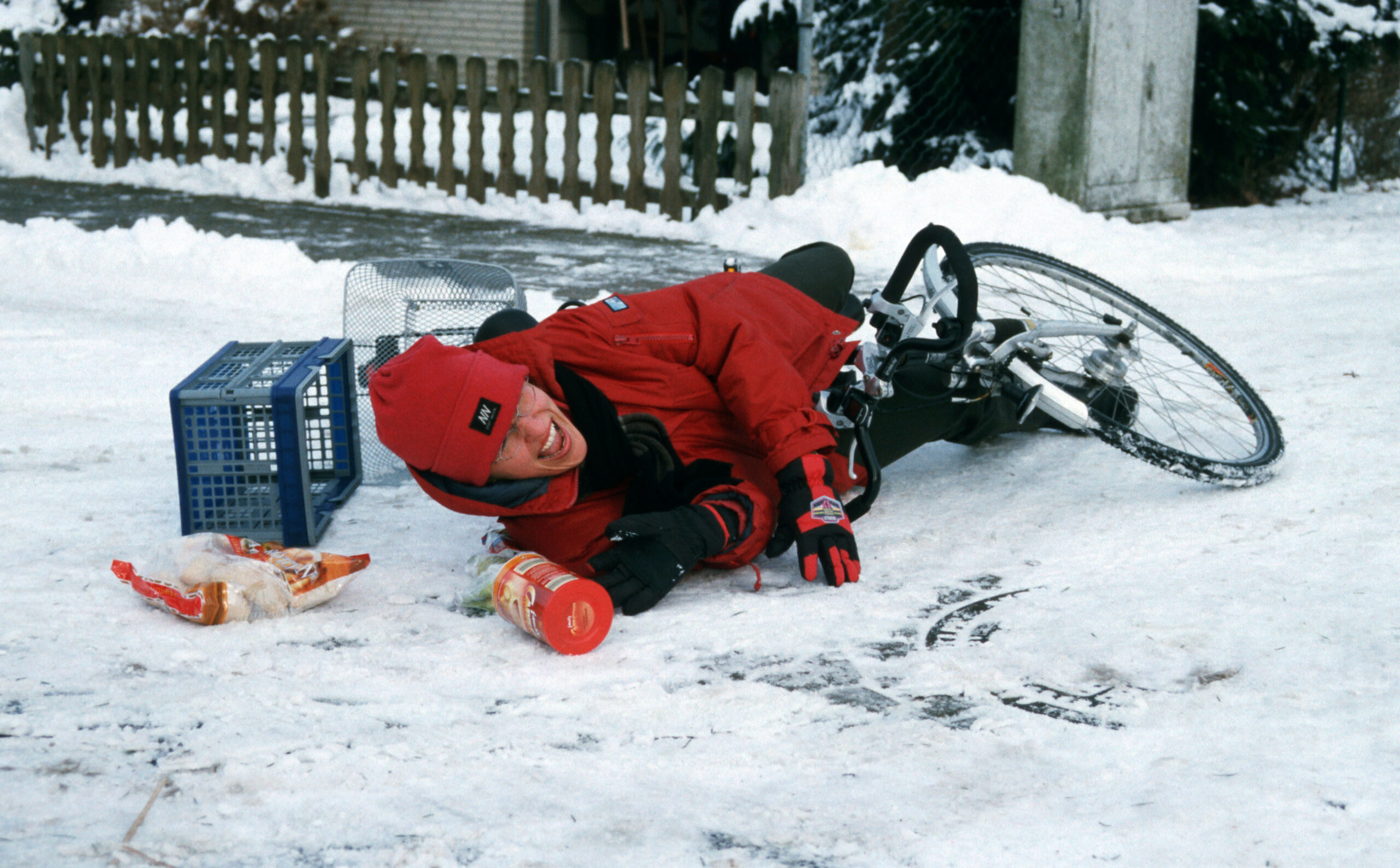 Frau stürzt von Rad