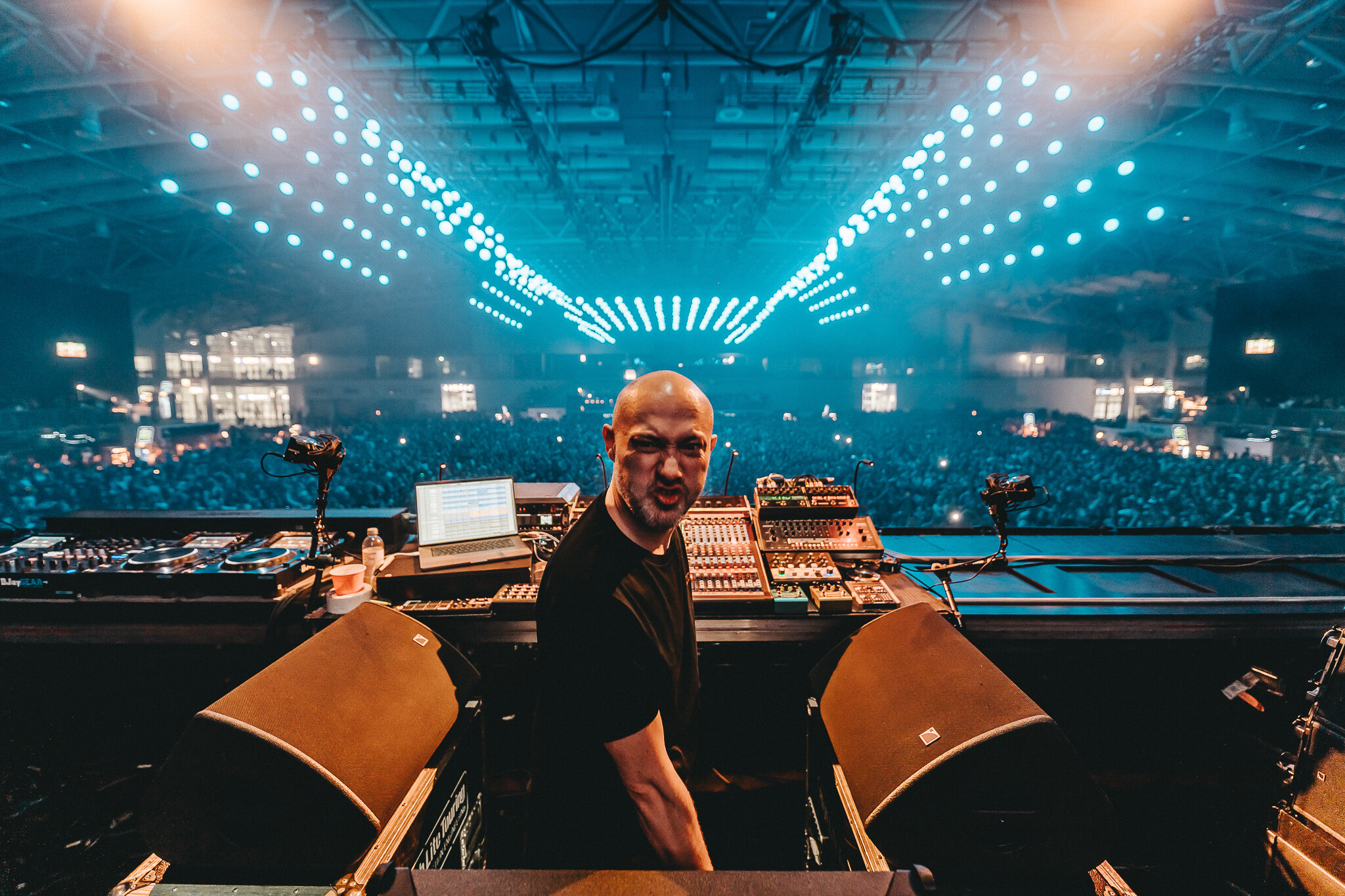 Paul Kalkbrenner bei einem Konzert in Hannover. Darf er auch in Hamburg auftreten? (Archivbild)