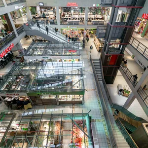 Blick in das Einkaufszentrum Mercado.