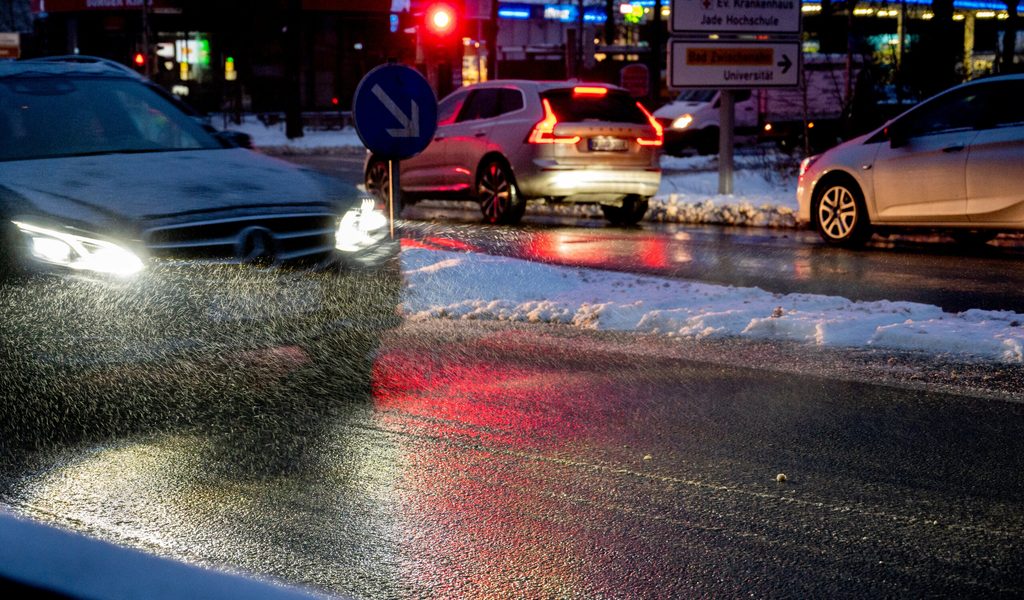 -Brandgef-hrlich-Extreme-Gl-tte-im-Norden-Unf-lle-und-Schulausfall