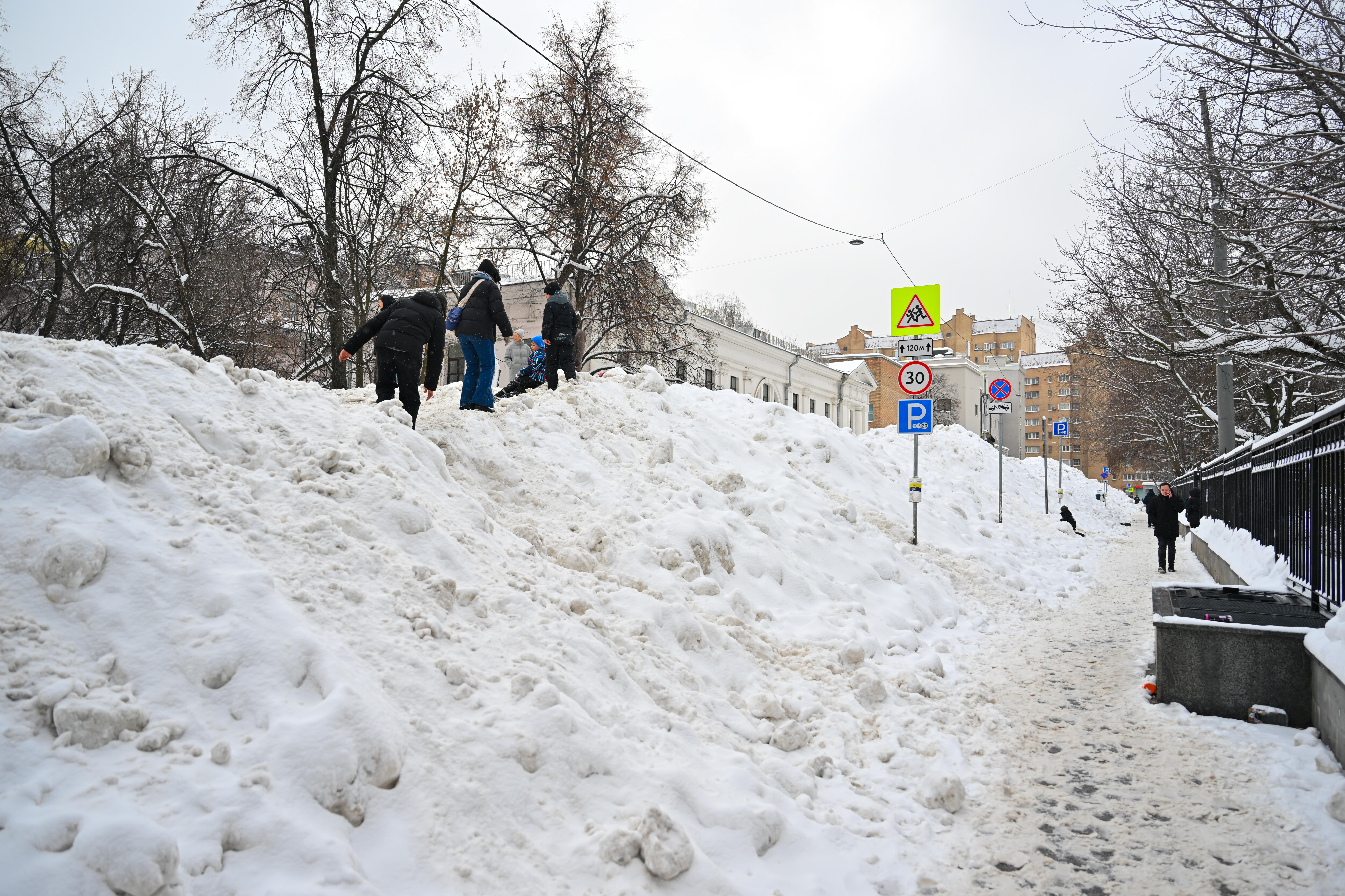 Moskau kämpft mit Schneemassen.