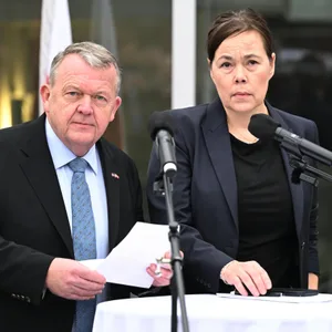 Der dänische Außenminister Lars Løkke Rasmussen (l.) und die grönländische Außenministerin Vivian Motzfeldt.