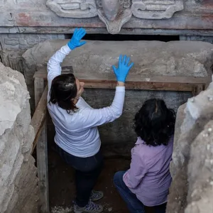 Archäologen entdecken in Mexiko ein 1400 Jahre altes Zapoteken- Grab.