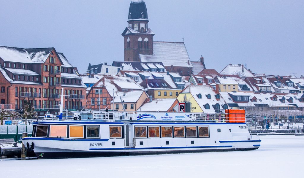 deutschlands-gr-ter-see-ist-zugefroren-jetzt-r-cken-die-eiss-gen-an