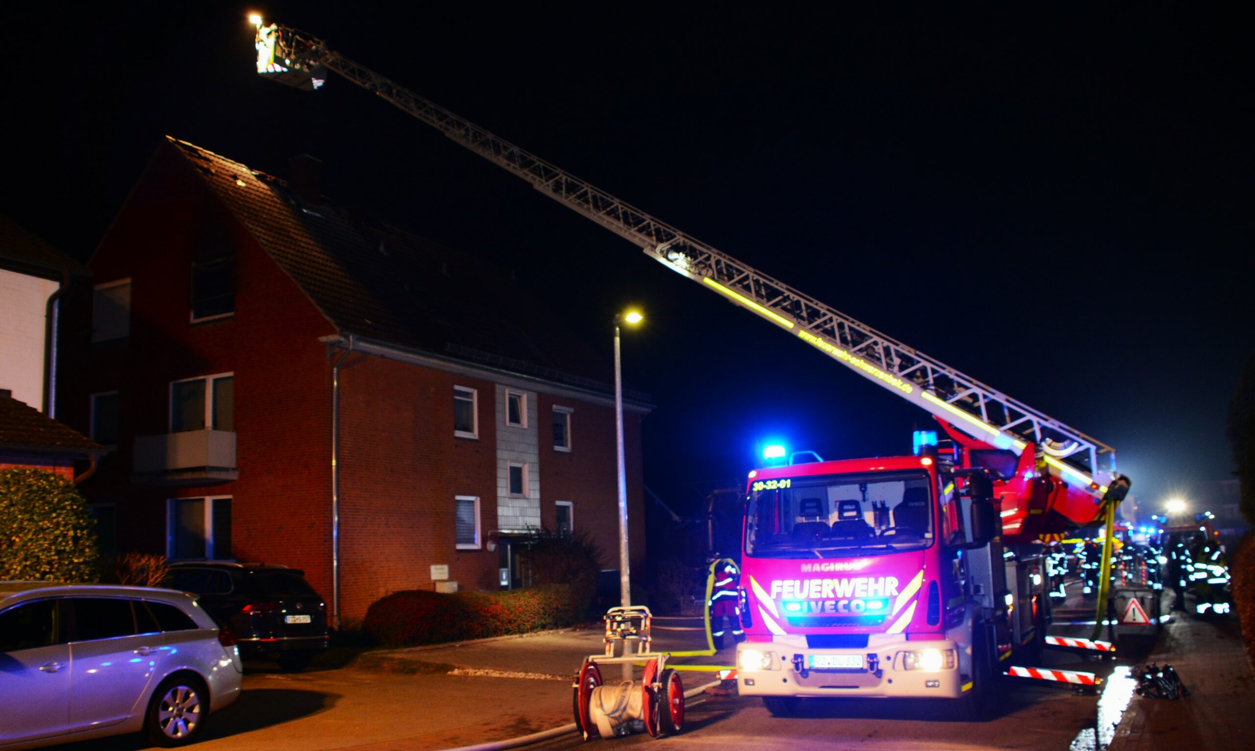 Seit dem Dachstuhlbrand ist das Haus in Schwarzenbek unbewohnbar.