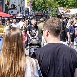 In den vergangenen Jahren fand das Osterstraßenfest im Mai statt. (Archiv)