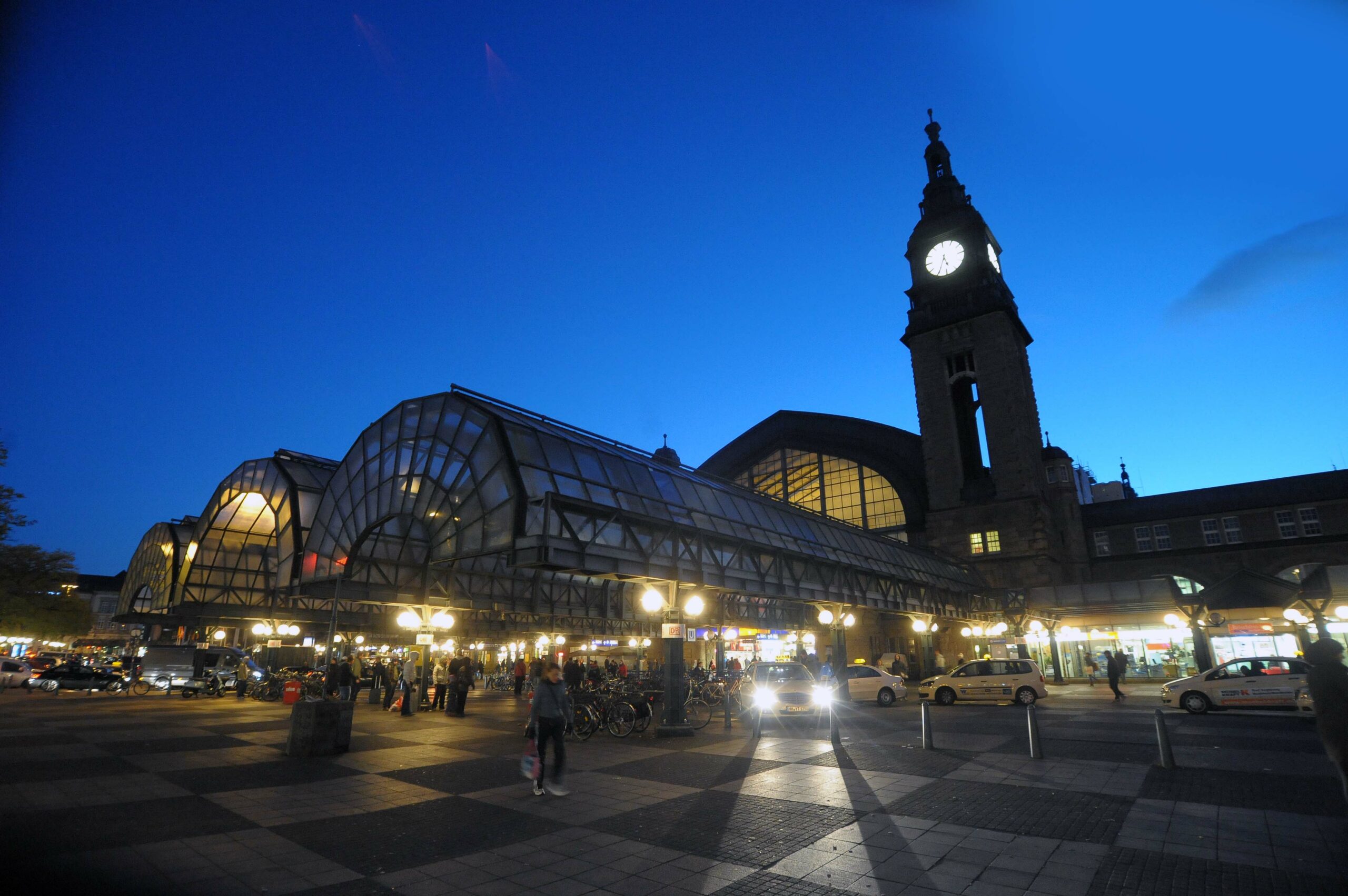 Mann in Wäremezug eingeschlafen – dann wurde er aggressiv
