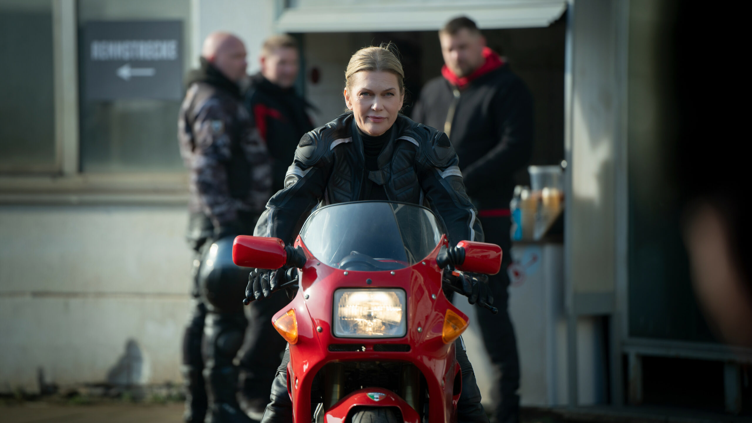 Anna Loos als Helen Dorn