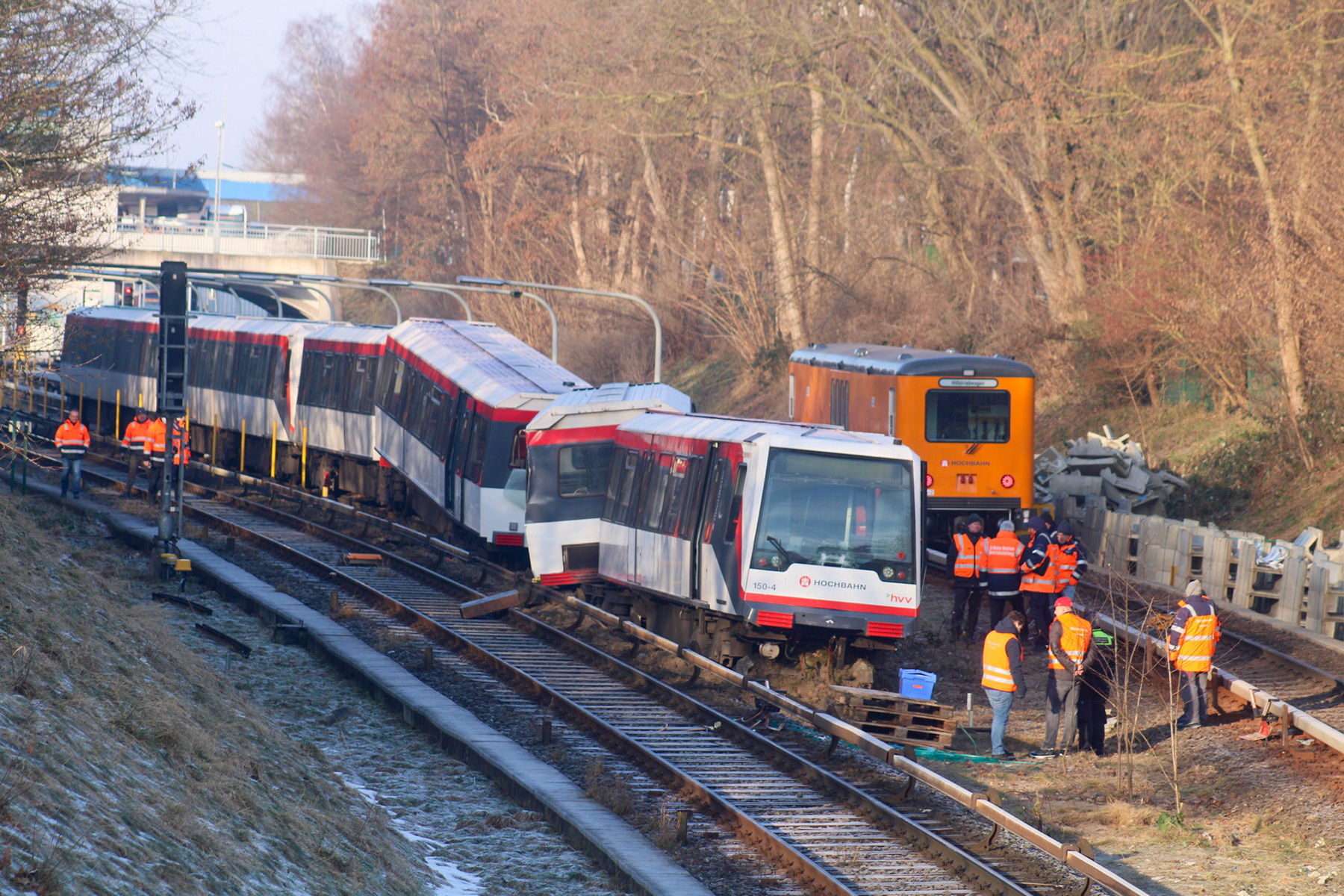 Die leere U-Bahn war am Dienstagabend entgleist – die Fahrgäste eines weiteren Zuges hatten großes Glück.
