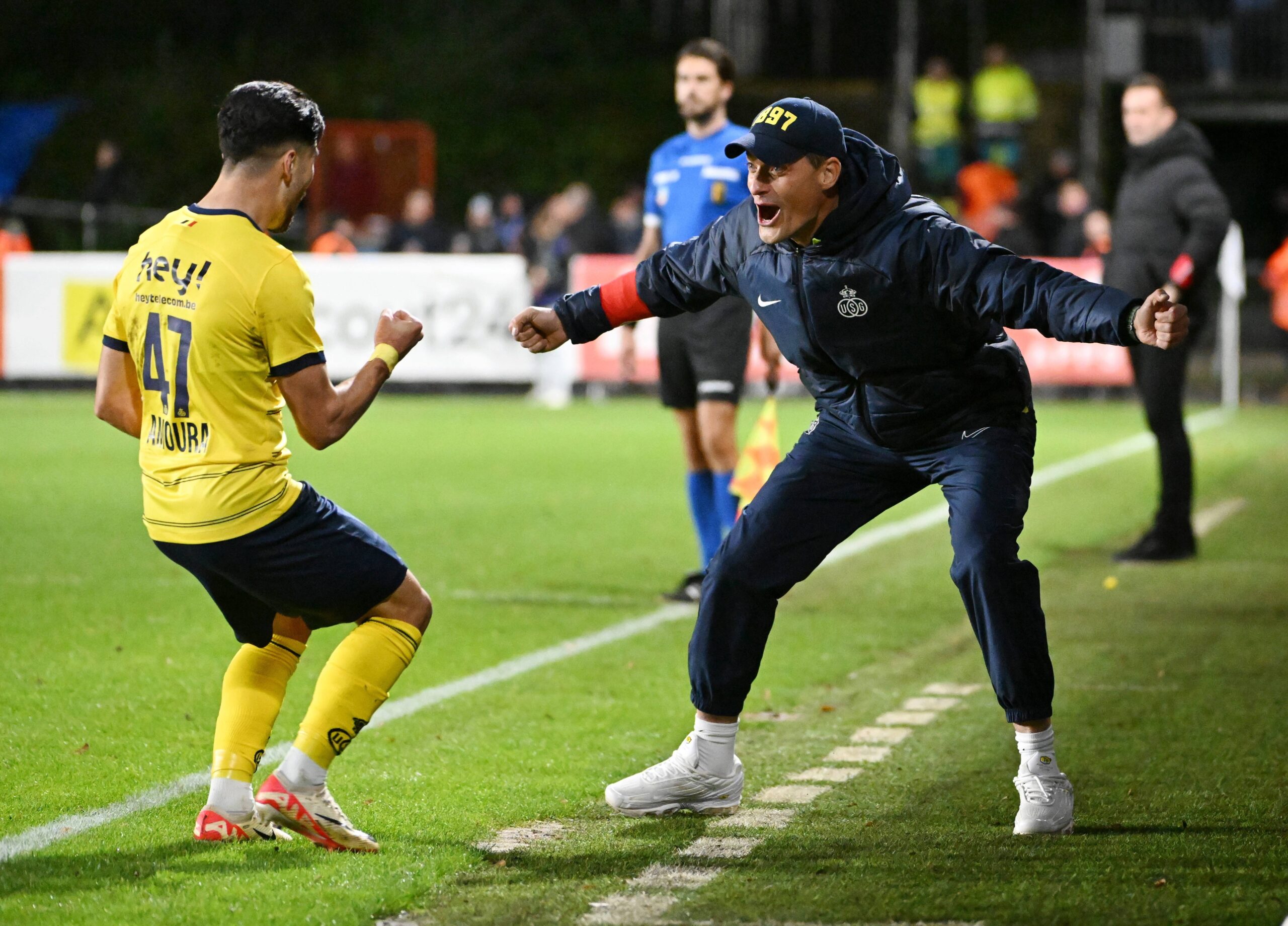 Alex Blessin jubelt mit Mohammed Amoura in St. Gilloise