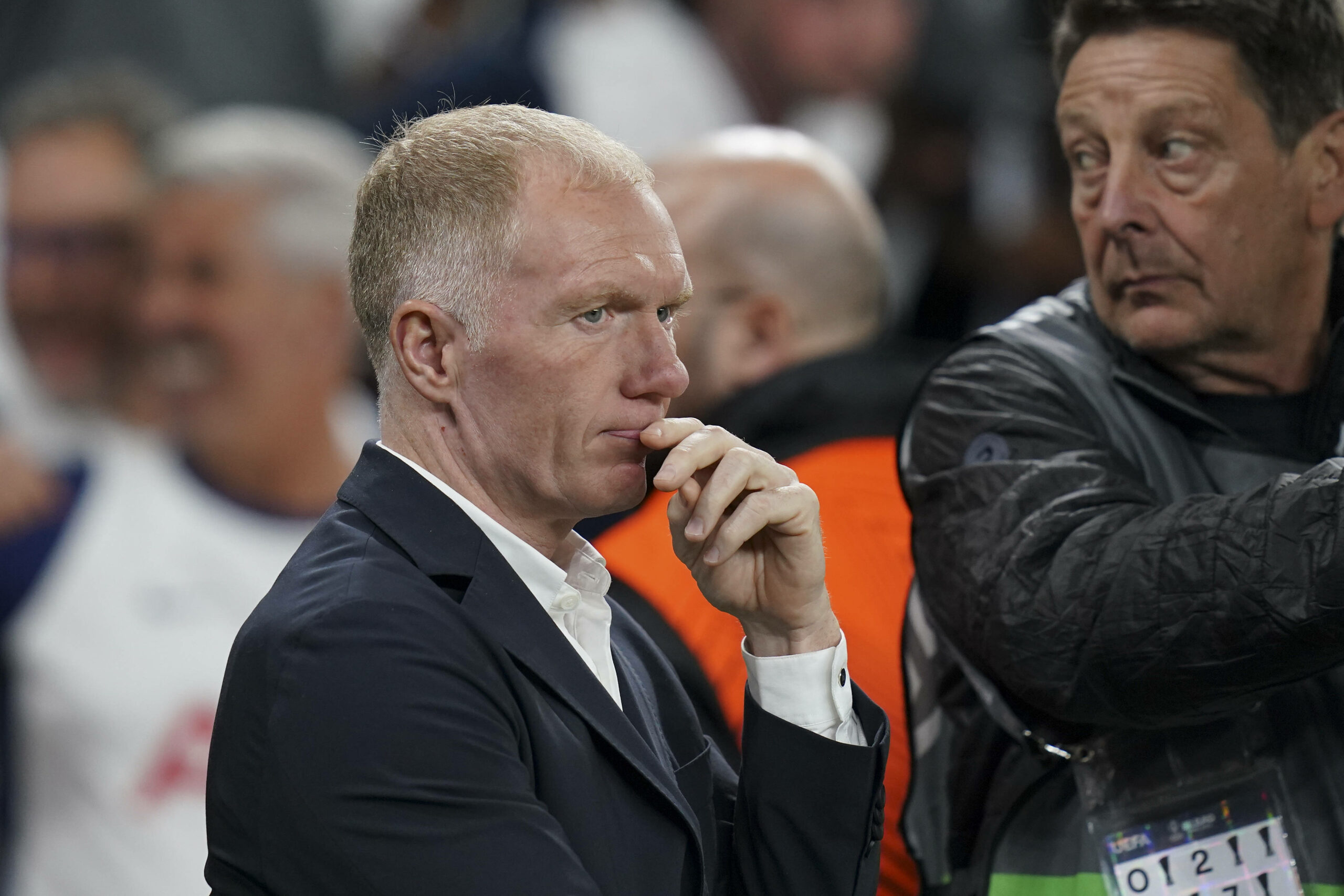 Paul Scholes schaut nachdenklich