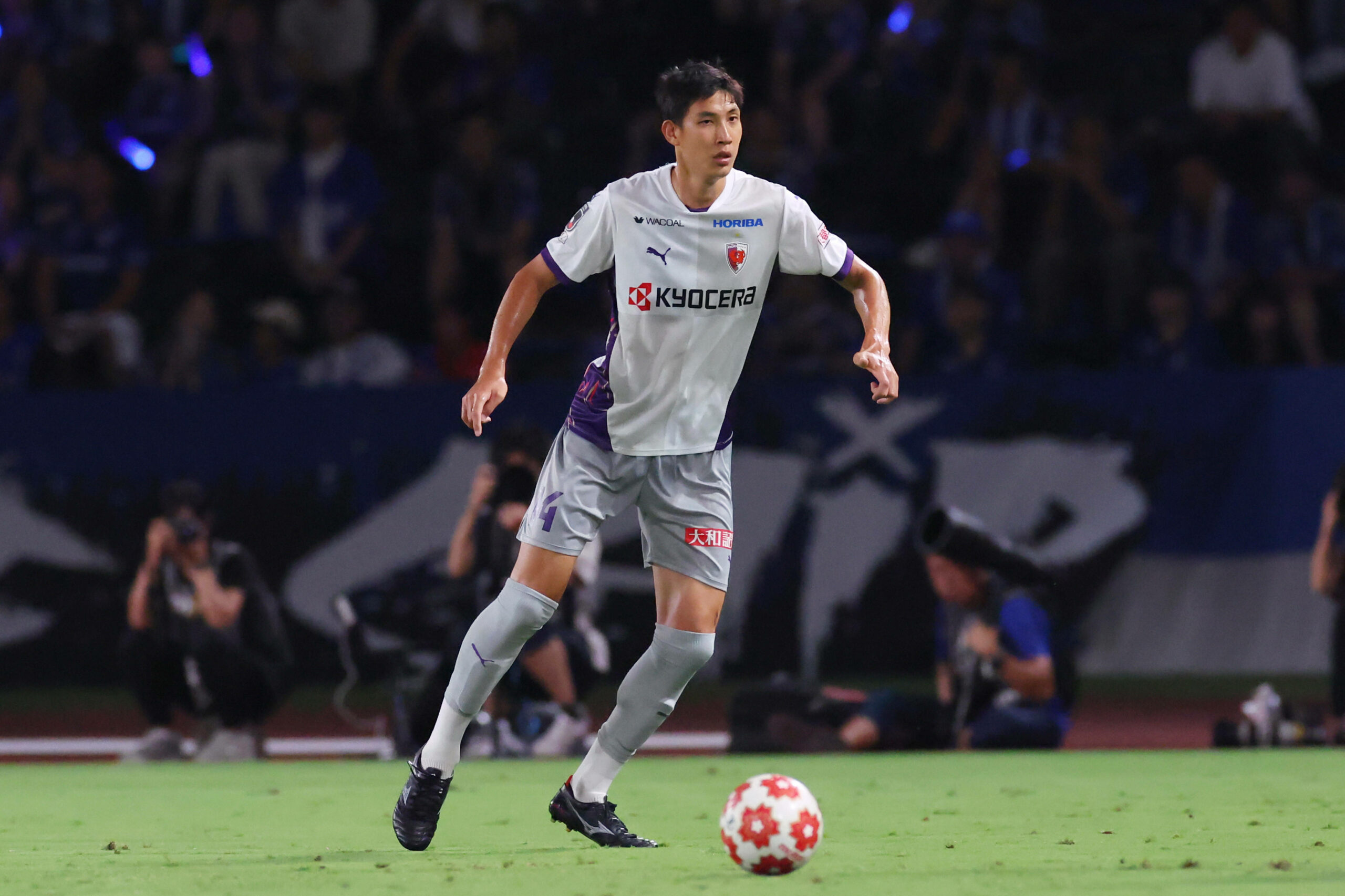 Taichi Hara am Ball.