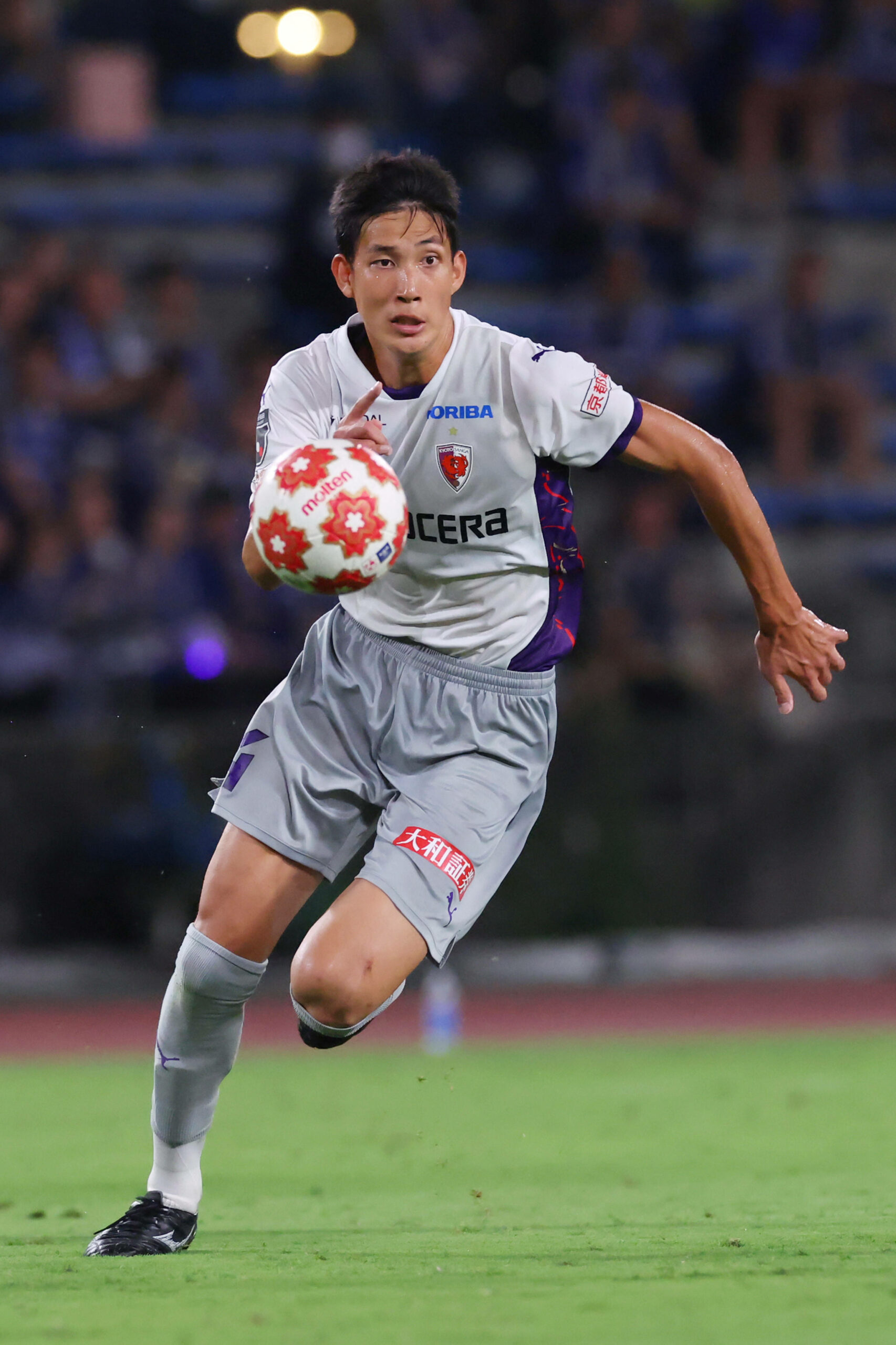 Taichi Hara bei einem Spiel für Kyoto Sanga