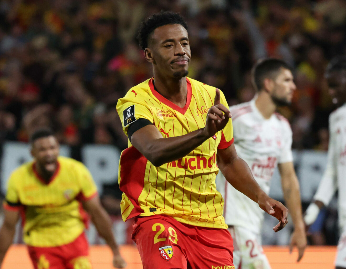 Morgan Guilavogui macht ein Zeichen mit dem Zeigefinger