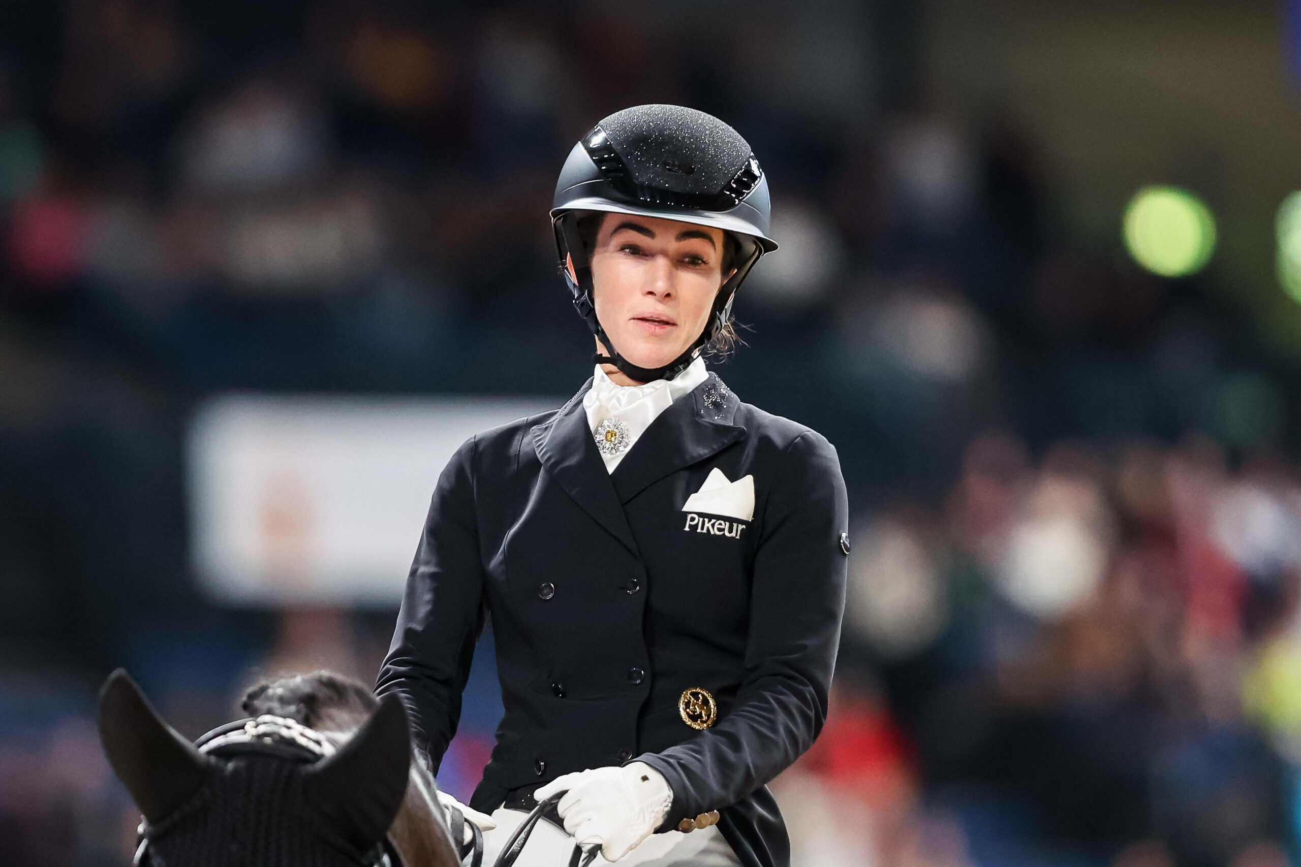 Lisa Müller reitet auf Zonik Hit OLD