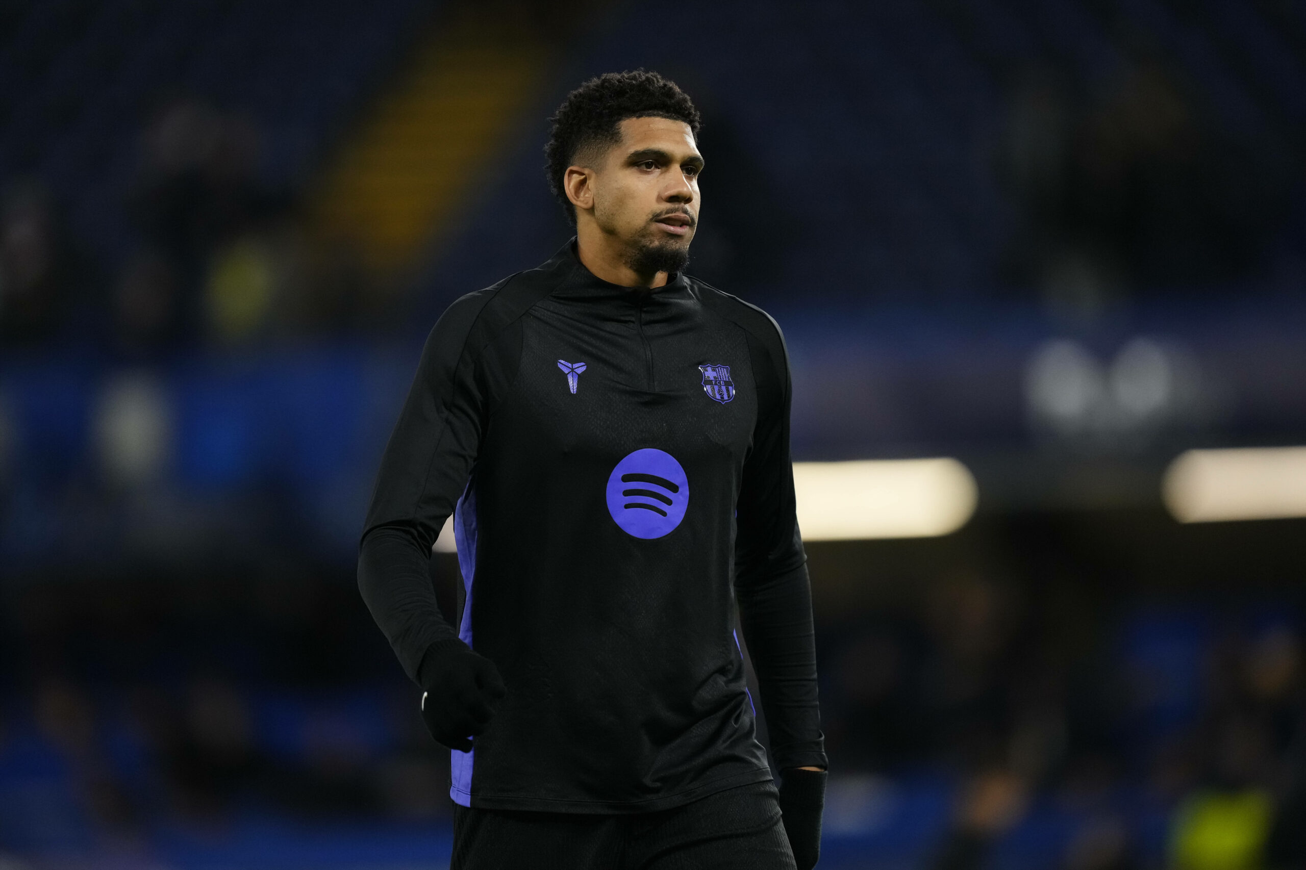 Ronald Araujo schaut skeptisch