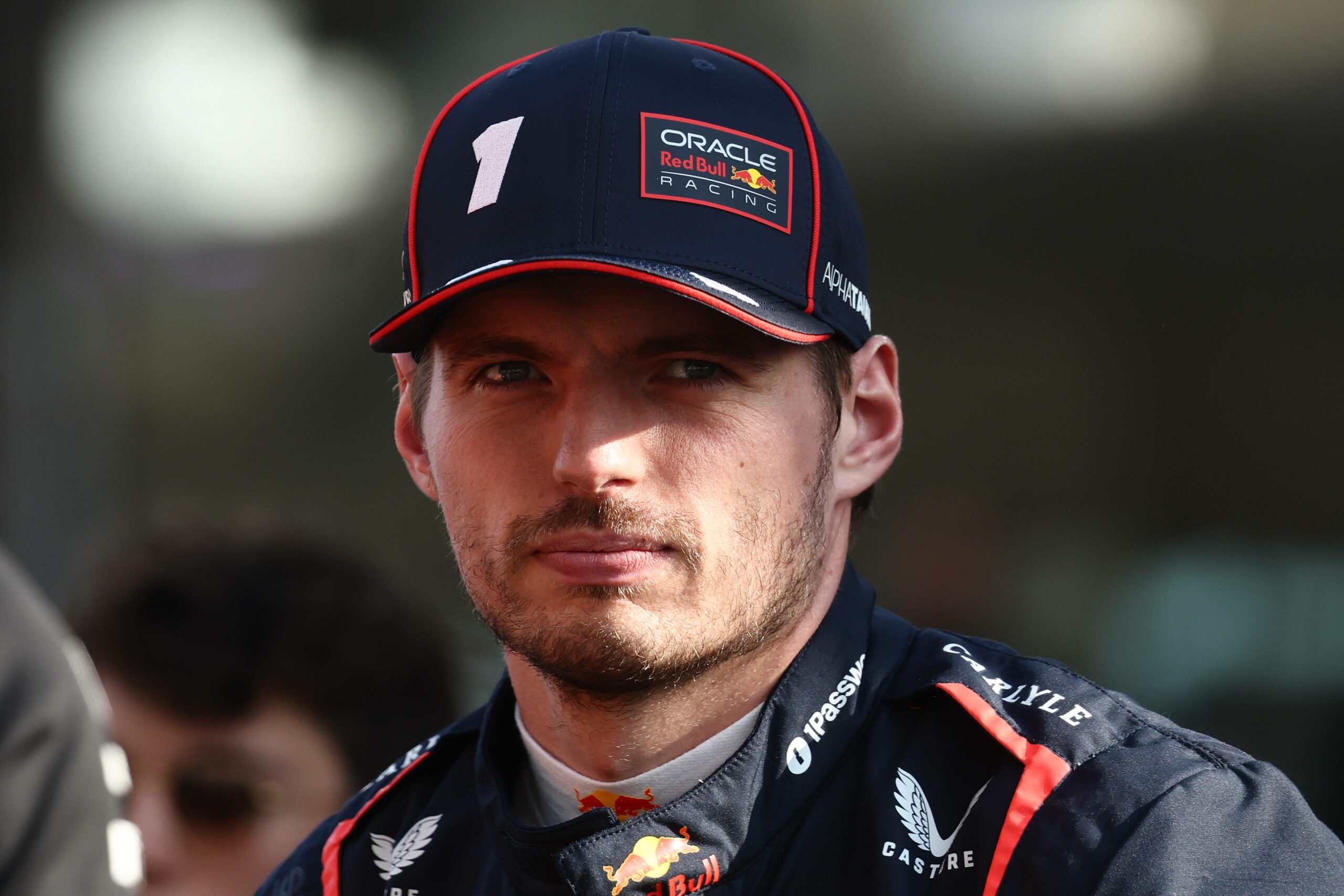 Max Verstappen schaut skeptisch