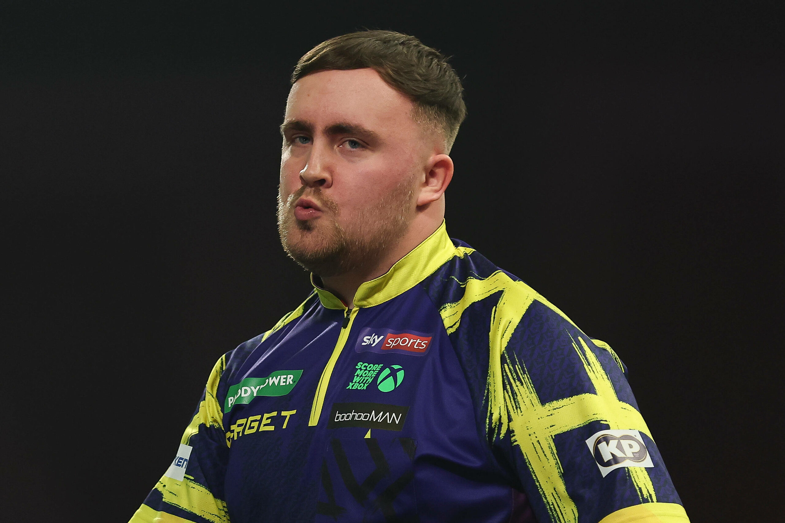 Luke Littler atmet tief durch