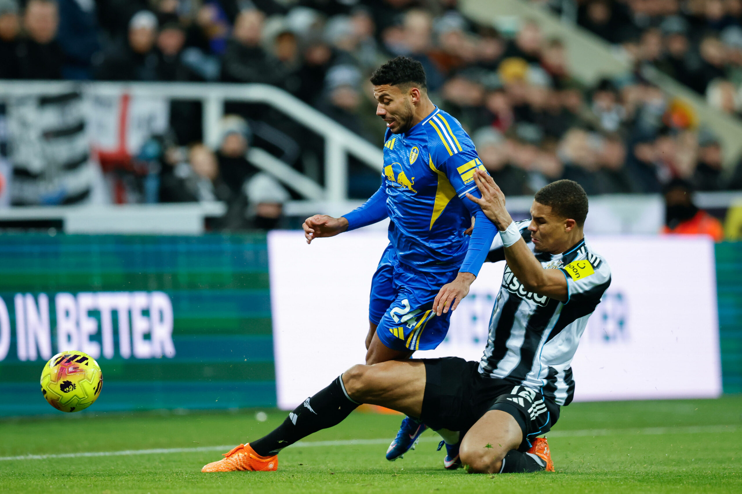 Malick Thiaw grätscht