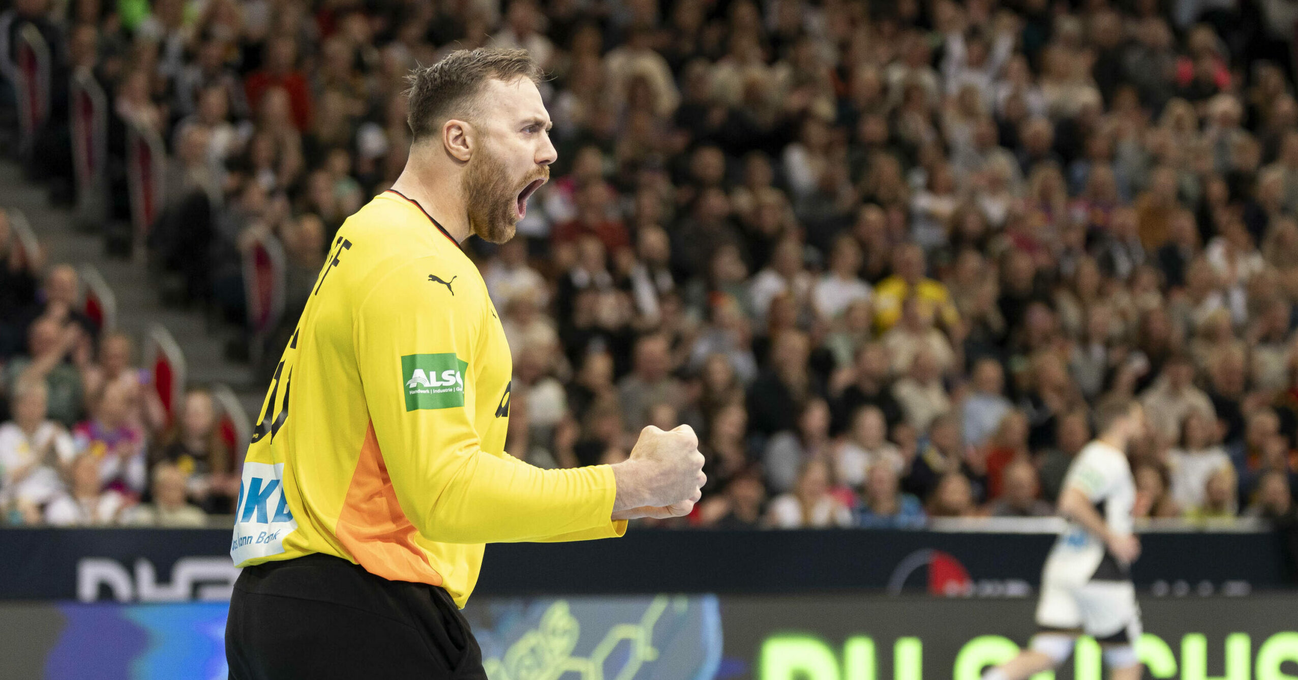 Andreas Wolff brüllt nach einer Parade seine Freude heraus