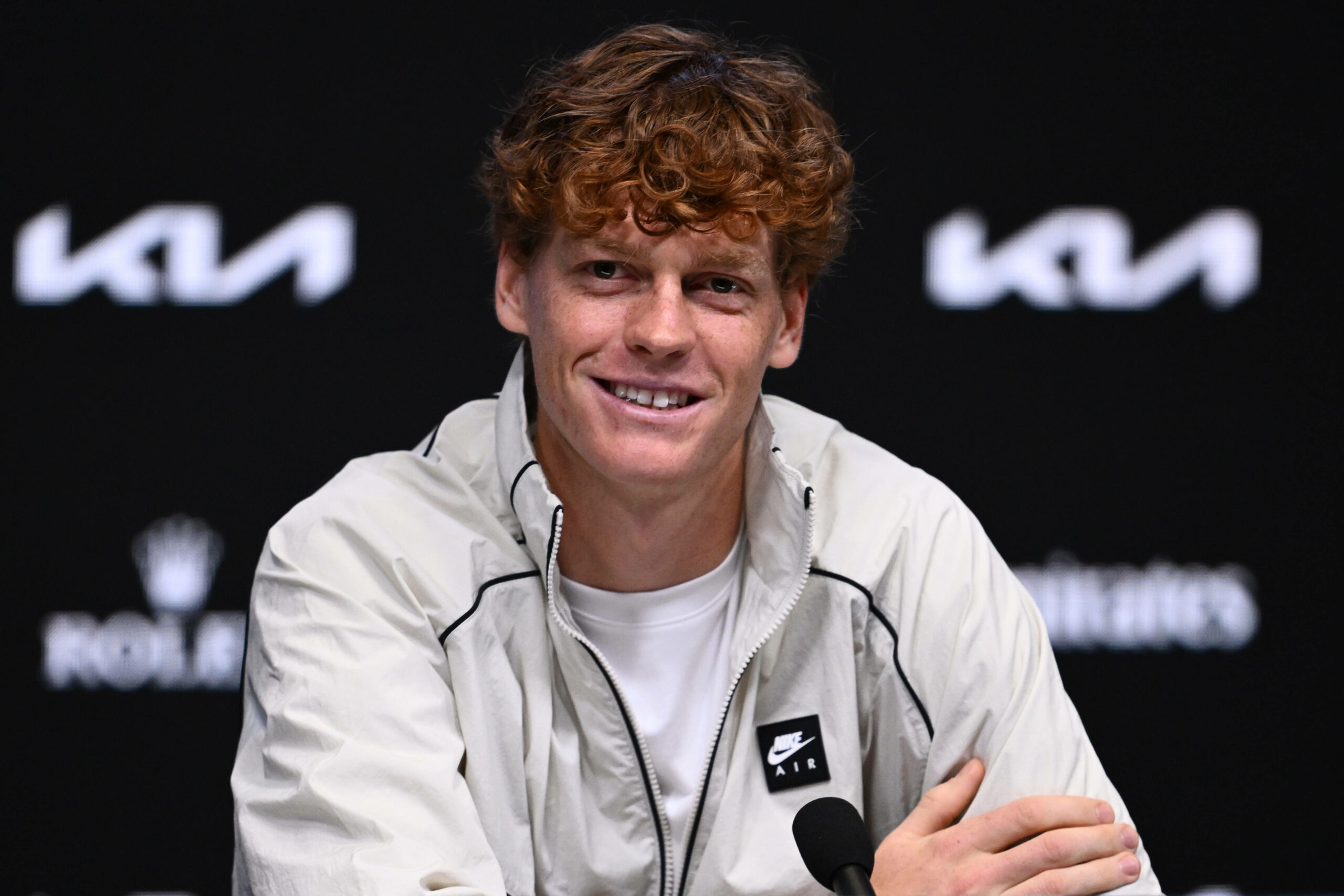 Jannik Sinner lächelt