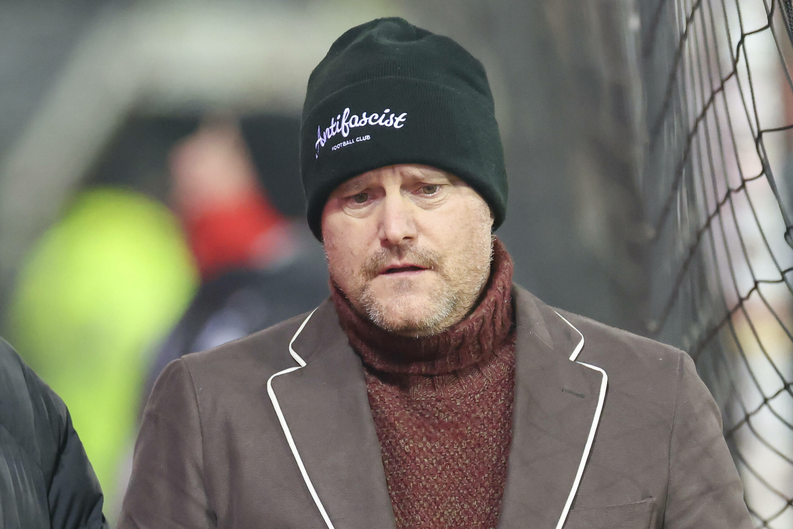 Oke Göttlich schaut niedergeschlagen.