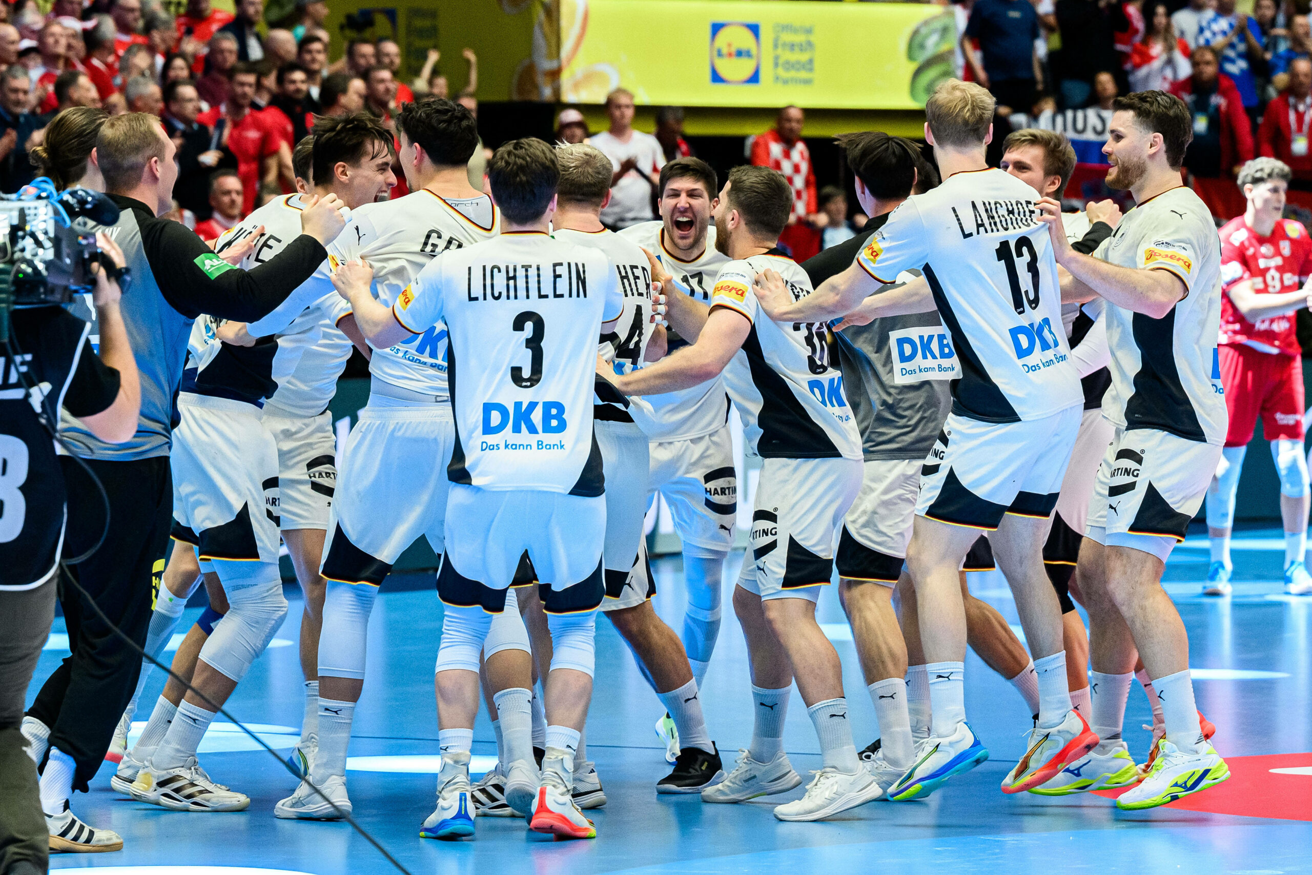 Deutsche Handballer feiern