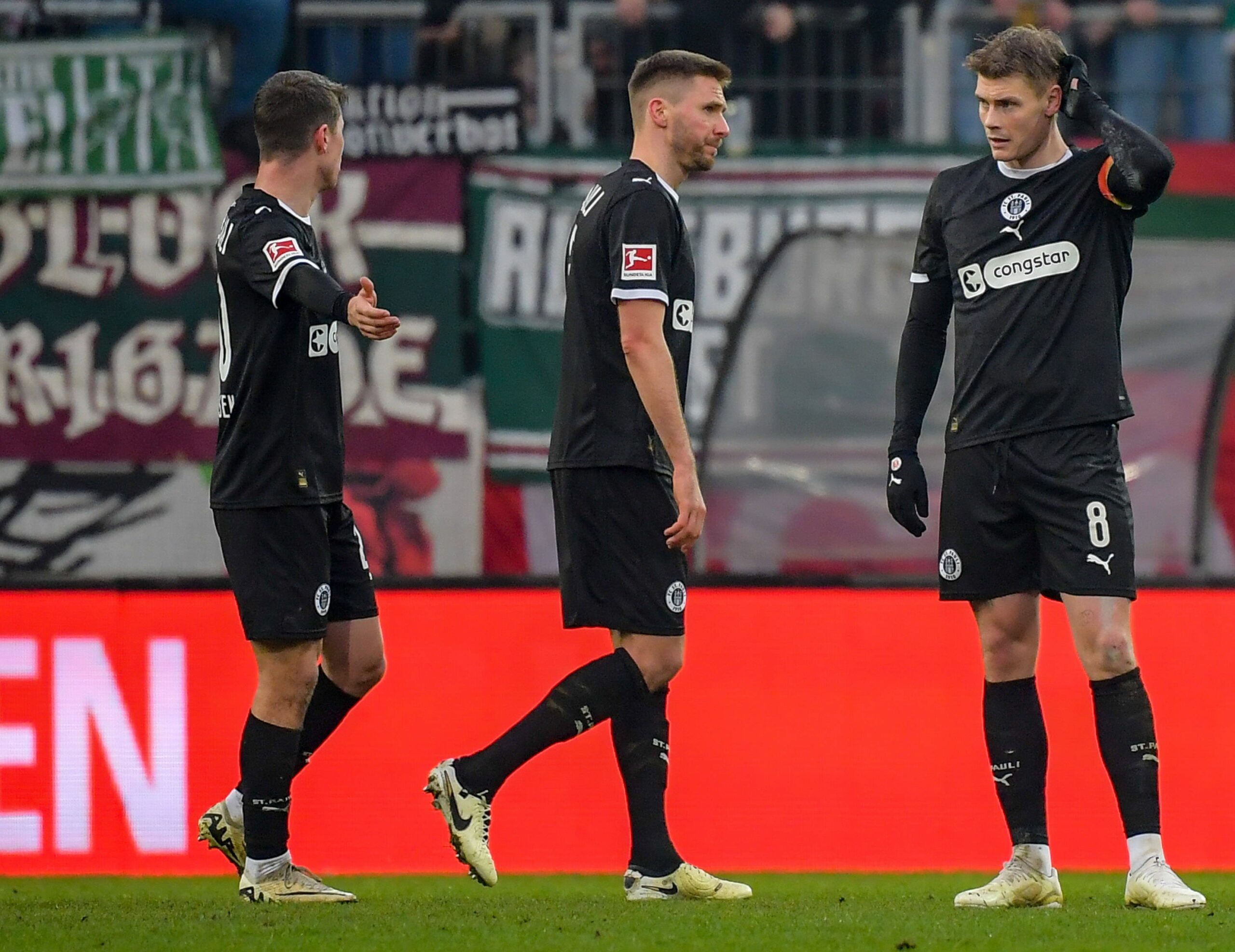 Eric Smith, Karol Mets und Mathias Rasmussen in Augsburg