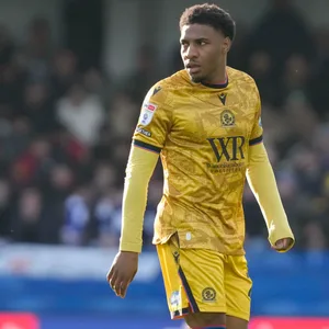 Oladapo Afolayan im Trikot der Blackbrun Rovers