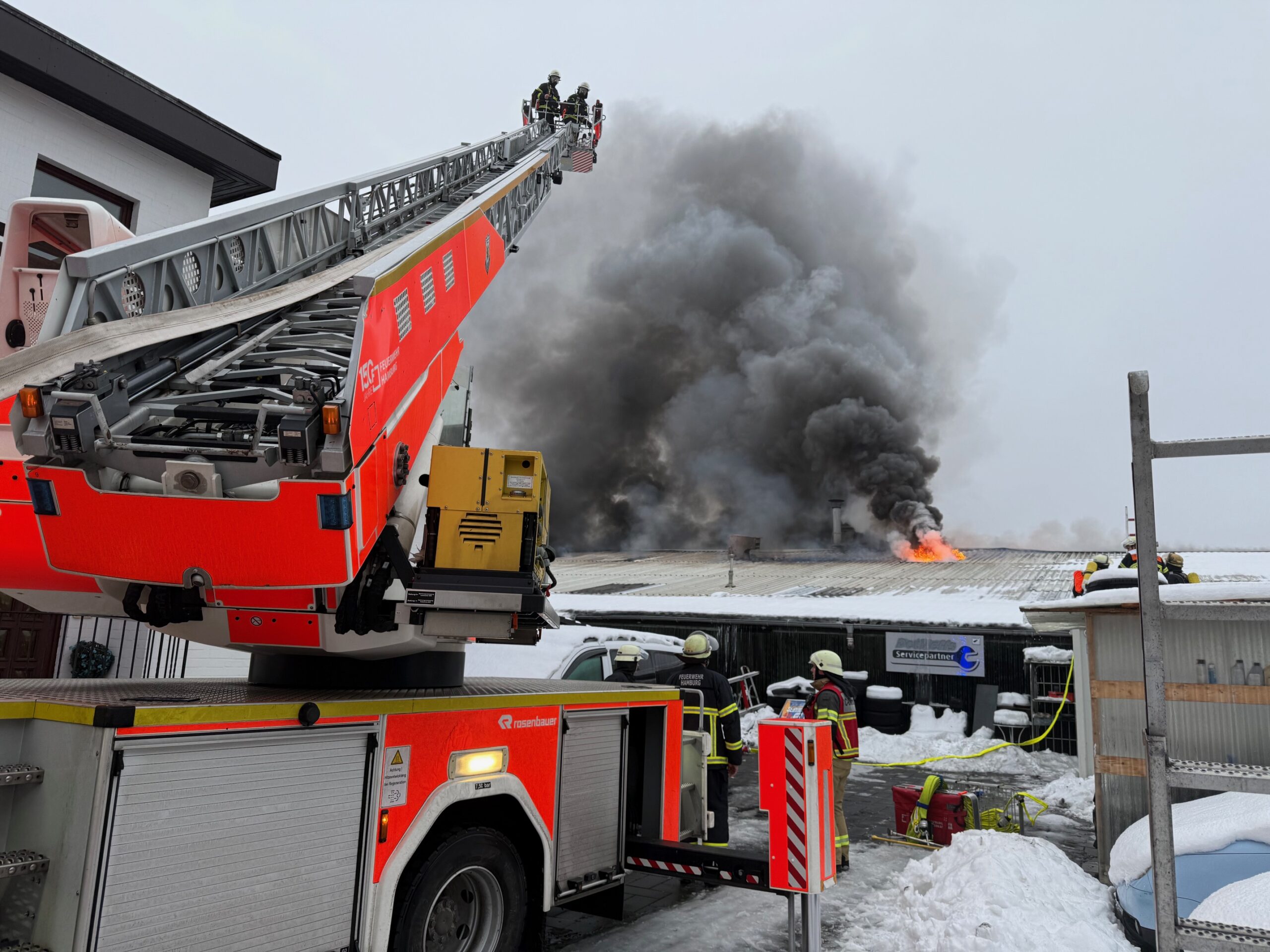 Lackiererei in Jnefeld in Flammen – Großalarm