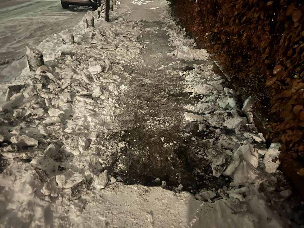 Gehweg Eis Winter Räumen