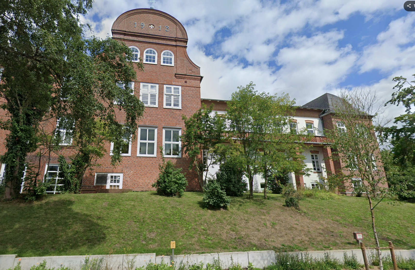 Das Haus der Kreisverwaltung in Plön (Archivbild).