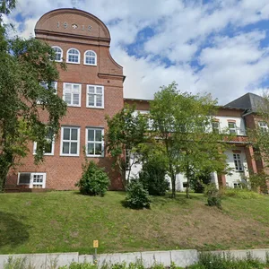 Das Haus der Kreisverwaltung in Plön (Archivbild).