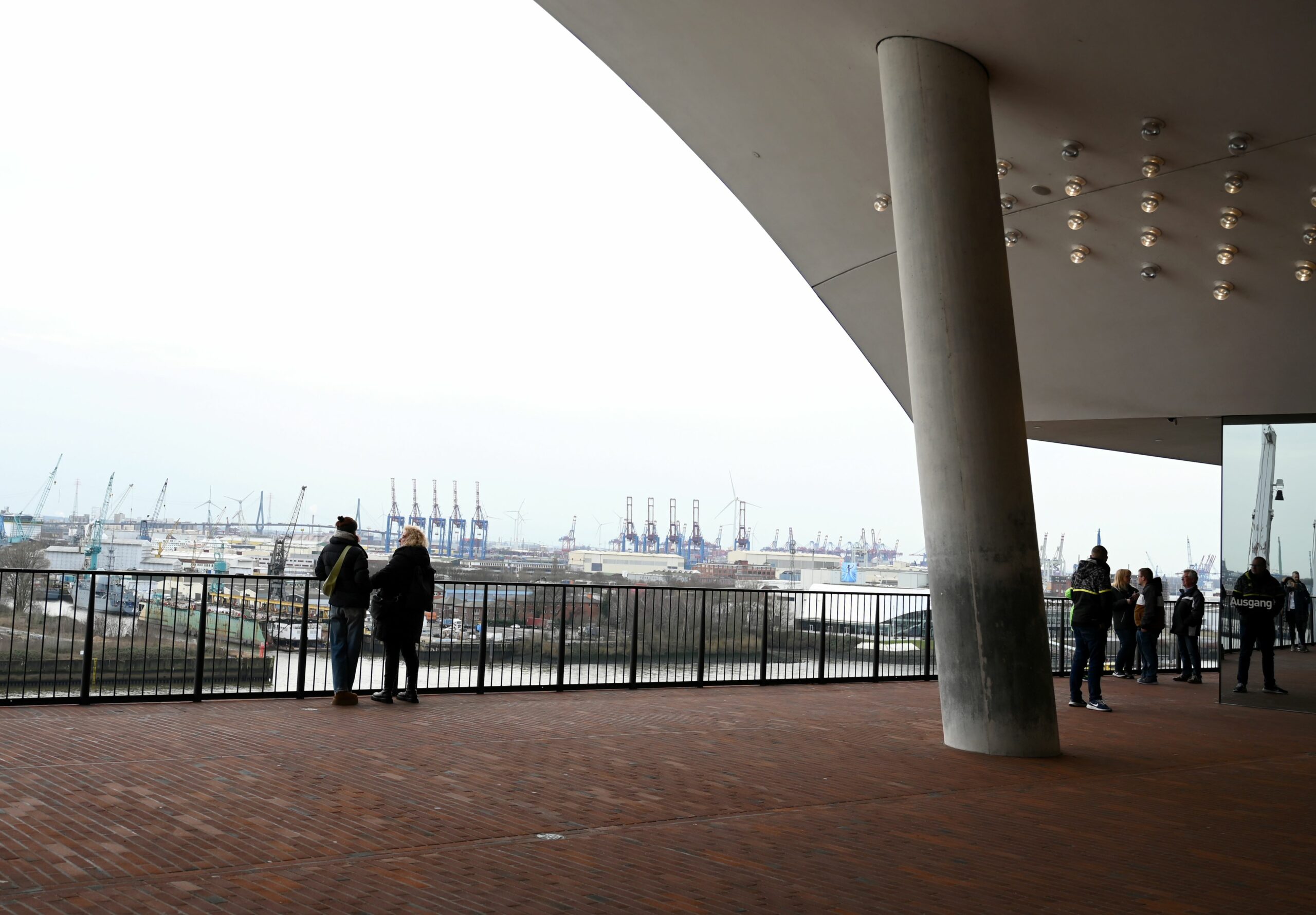 Die Plaza der Elbphilharmonie in Hamburg (Archivbild).