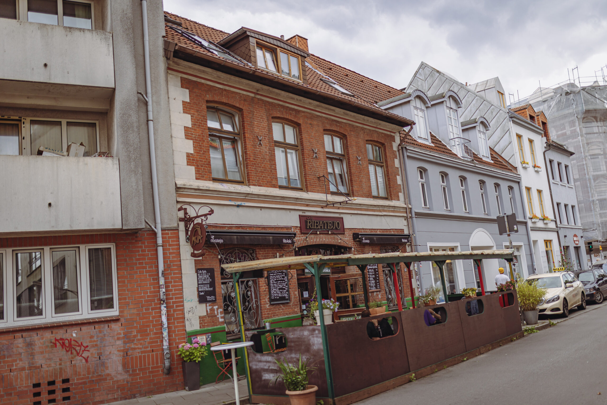 Die Terrasse des „Ribatejo“ in Ottensen muss abgebaut werden.