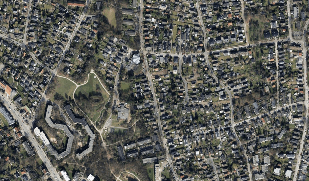 Paar-l-uft-durch-Hamburger-Wohngebiet-pl-tzlich-wird-der-Mann-niedergestochen