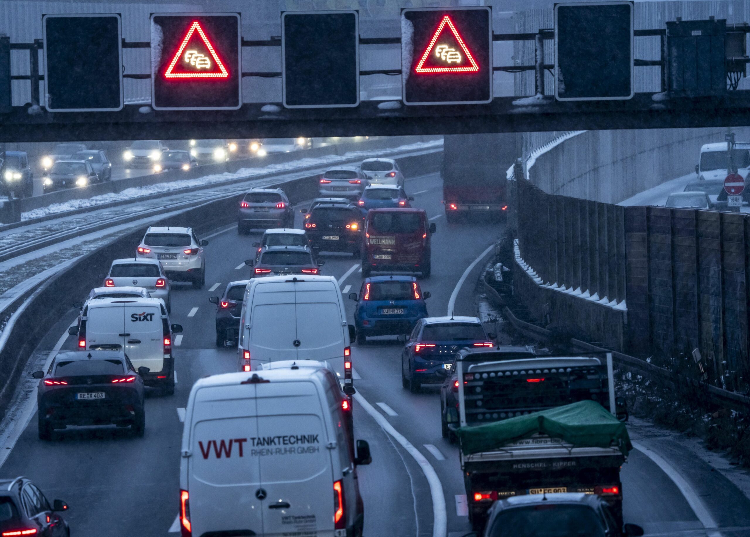Stau auf einer Autobahn (Symbolbild).