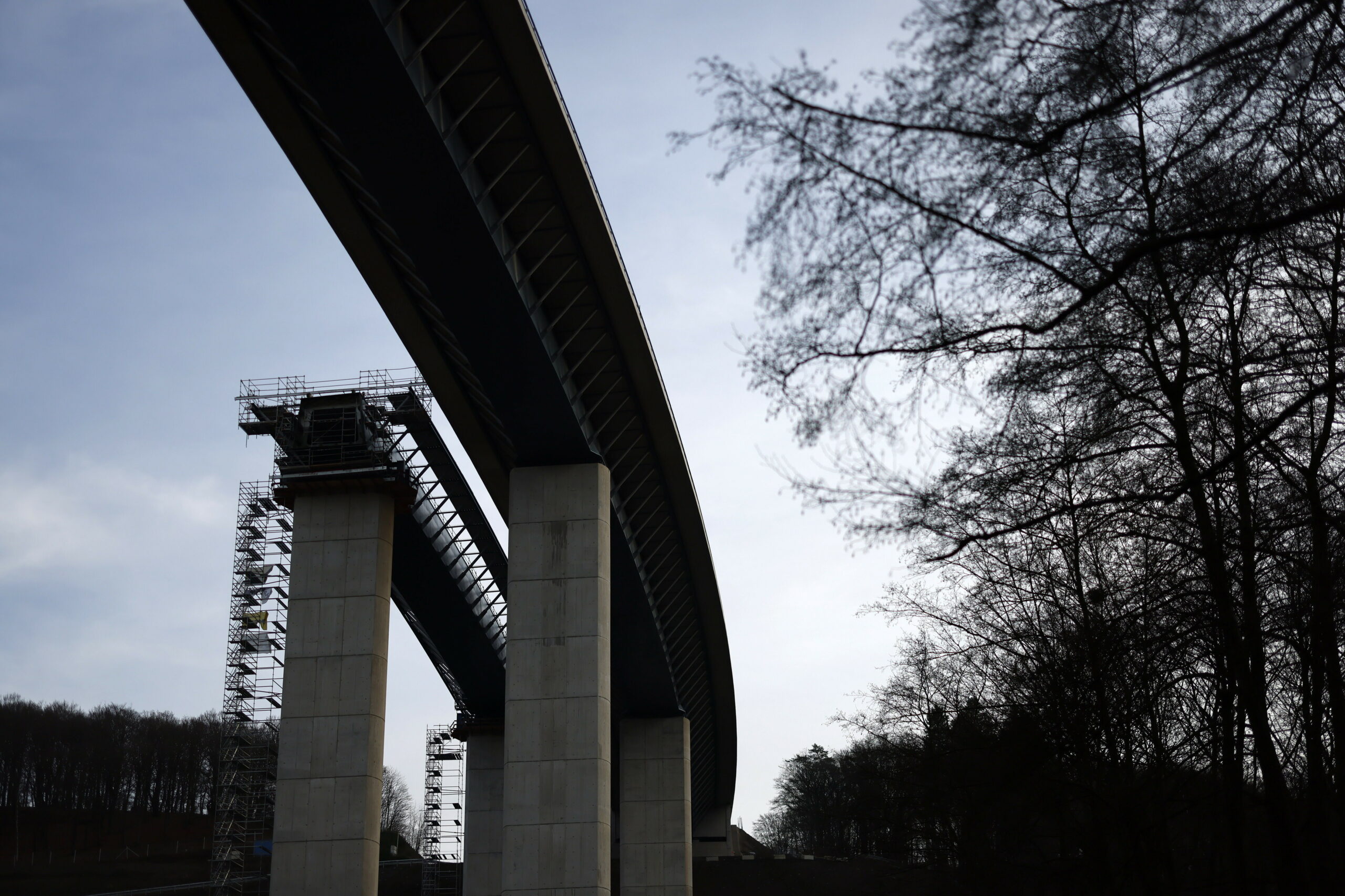 Bauarbeiten an der Rahmedetalbrücke auf der A45 (Archivbild). Infrastrukturprojekte wie dieses steigern das Wirtschaftswachstum.