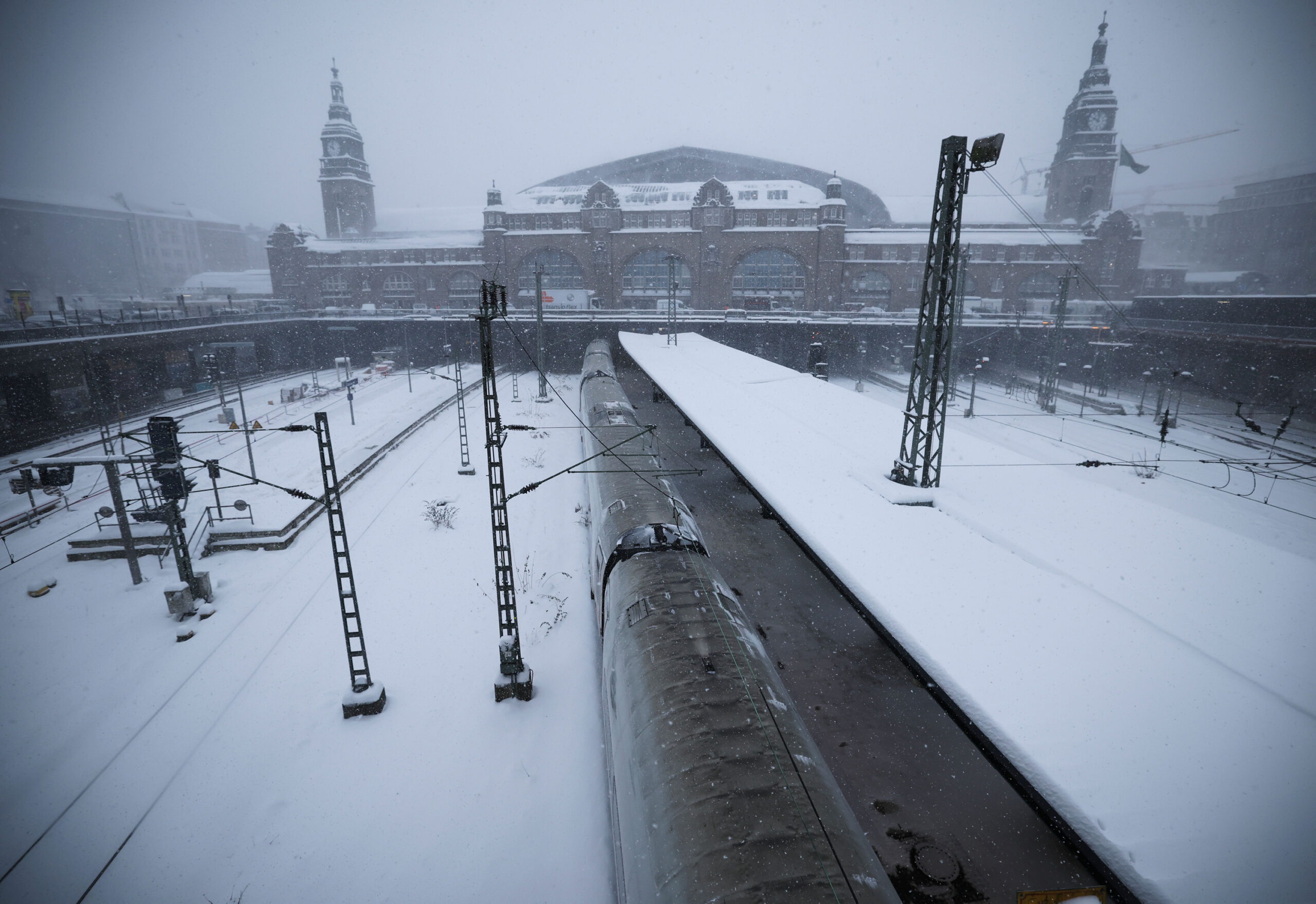 Schneefall am Hamburger Hauptbahnhof