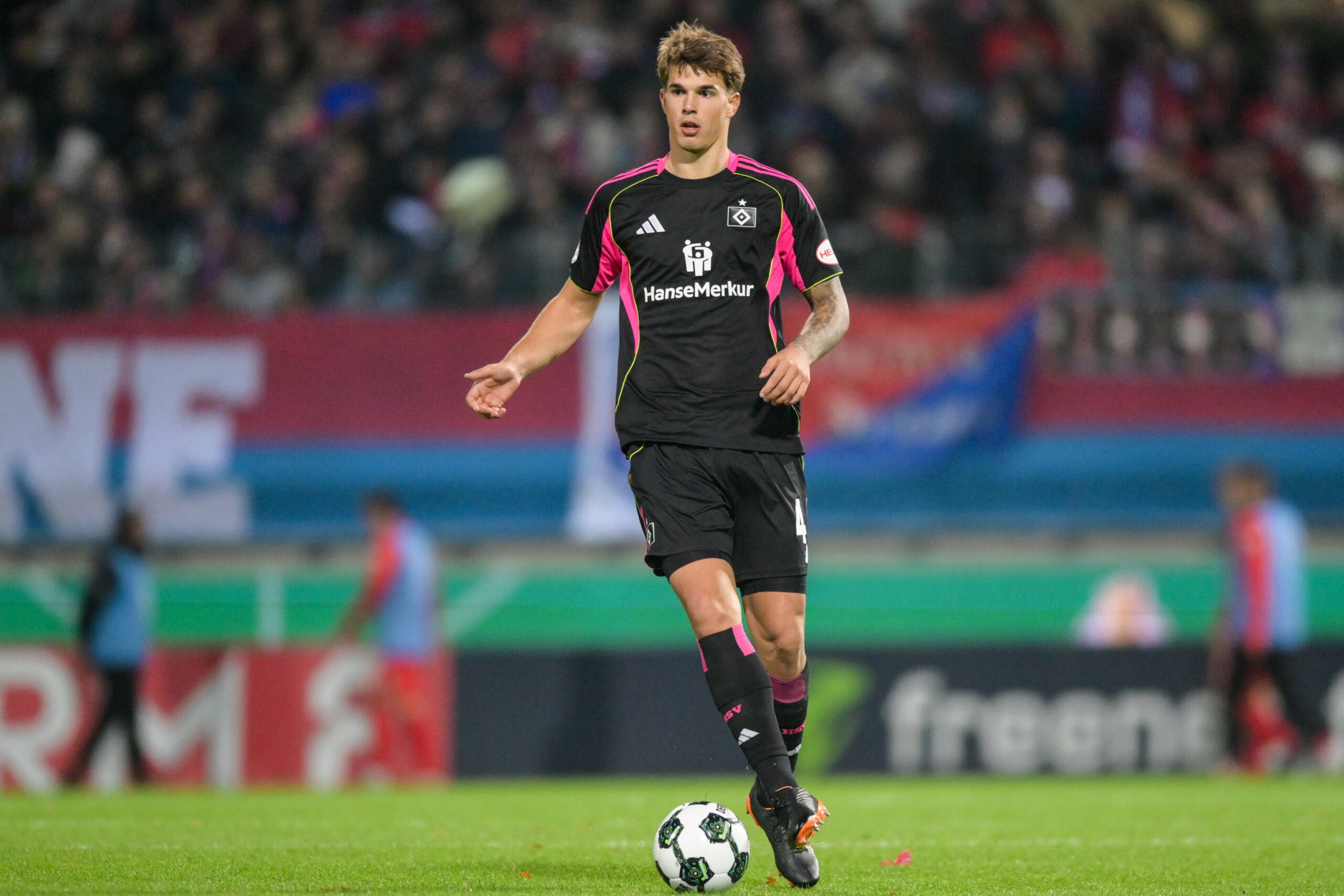 Luka Vuskovic am Ball