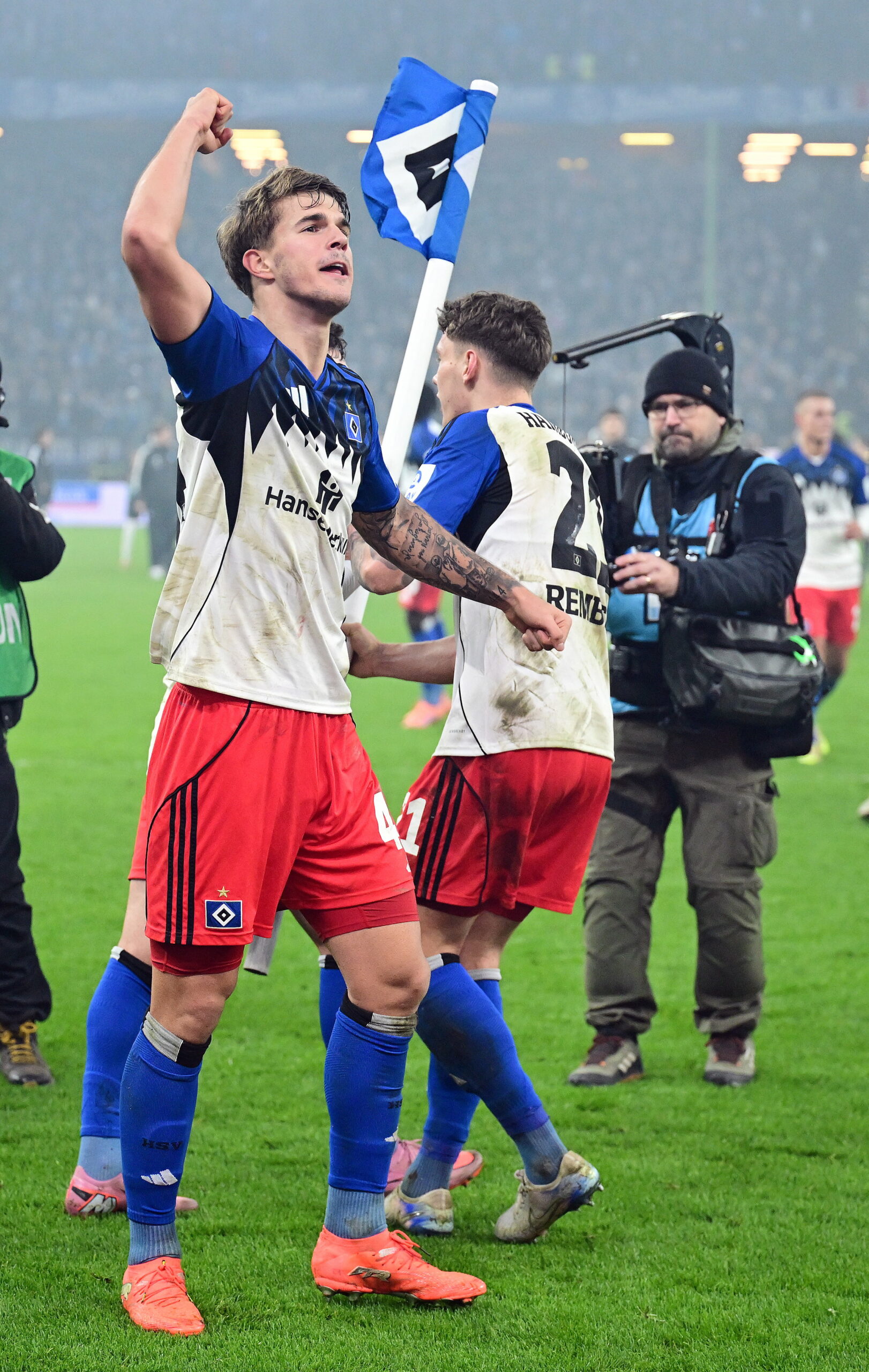 HSV-Profi Luka Vuskovic jubelt